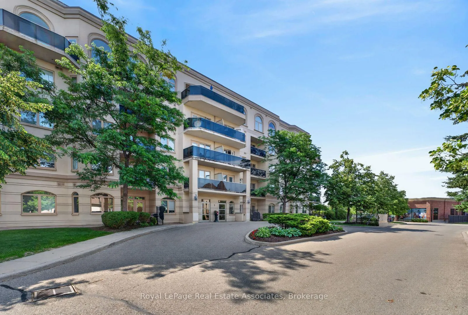 Photo 35 of Unit 502, 3 Dayspring Circle, Brampton, Goreway Drive Corridor — HOMEH
