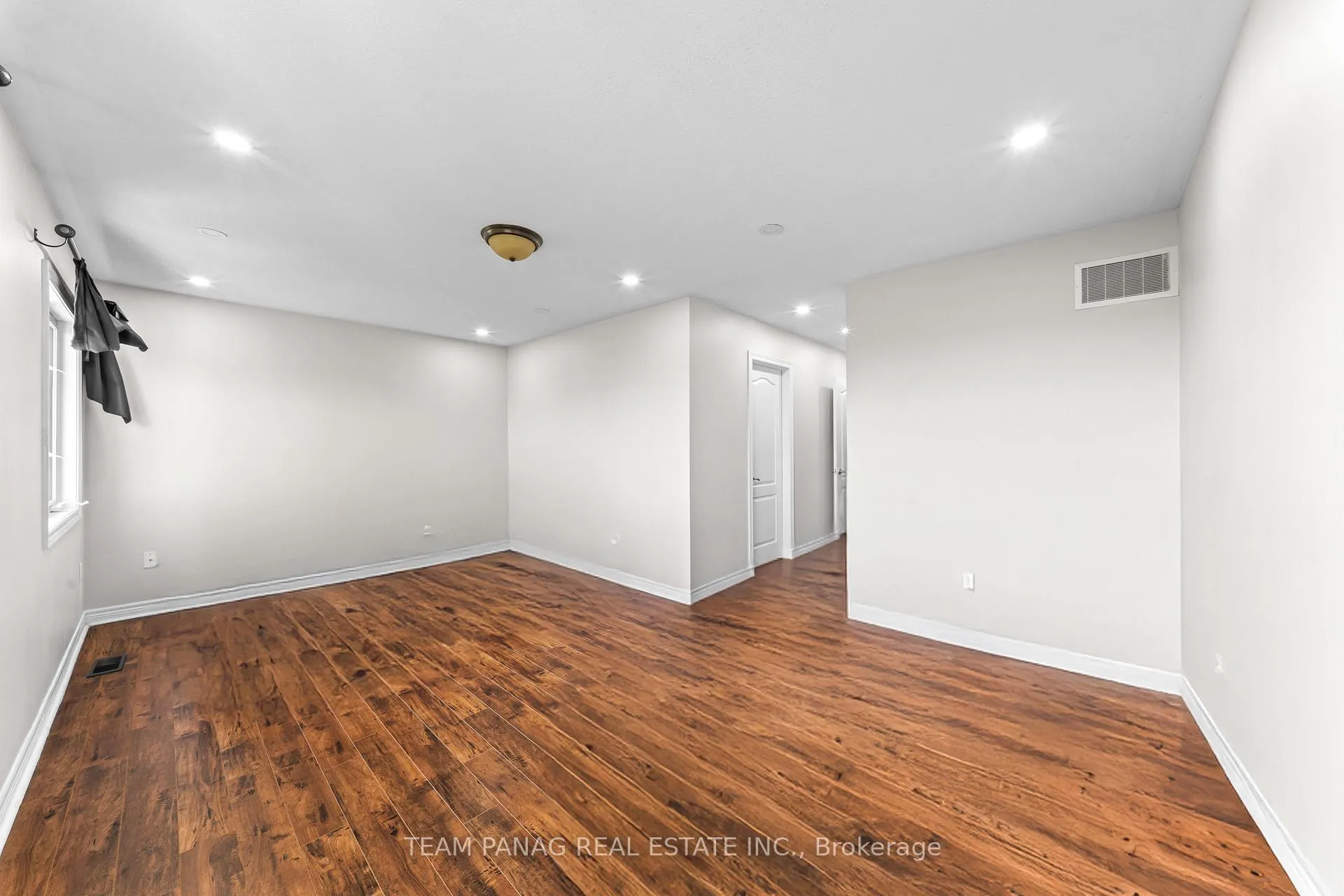 Photo 27 of 54 Clearfield Drive, Brampton, Bram East — HOMEH