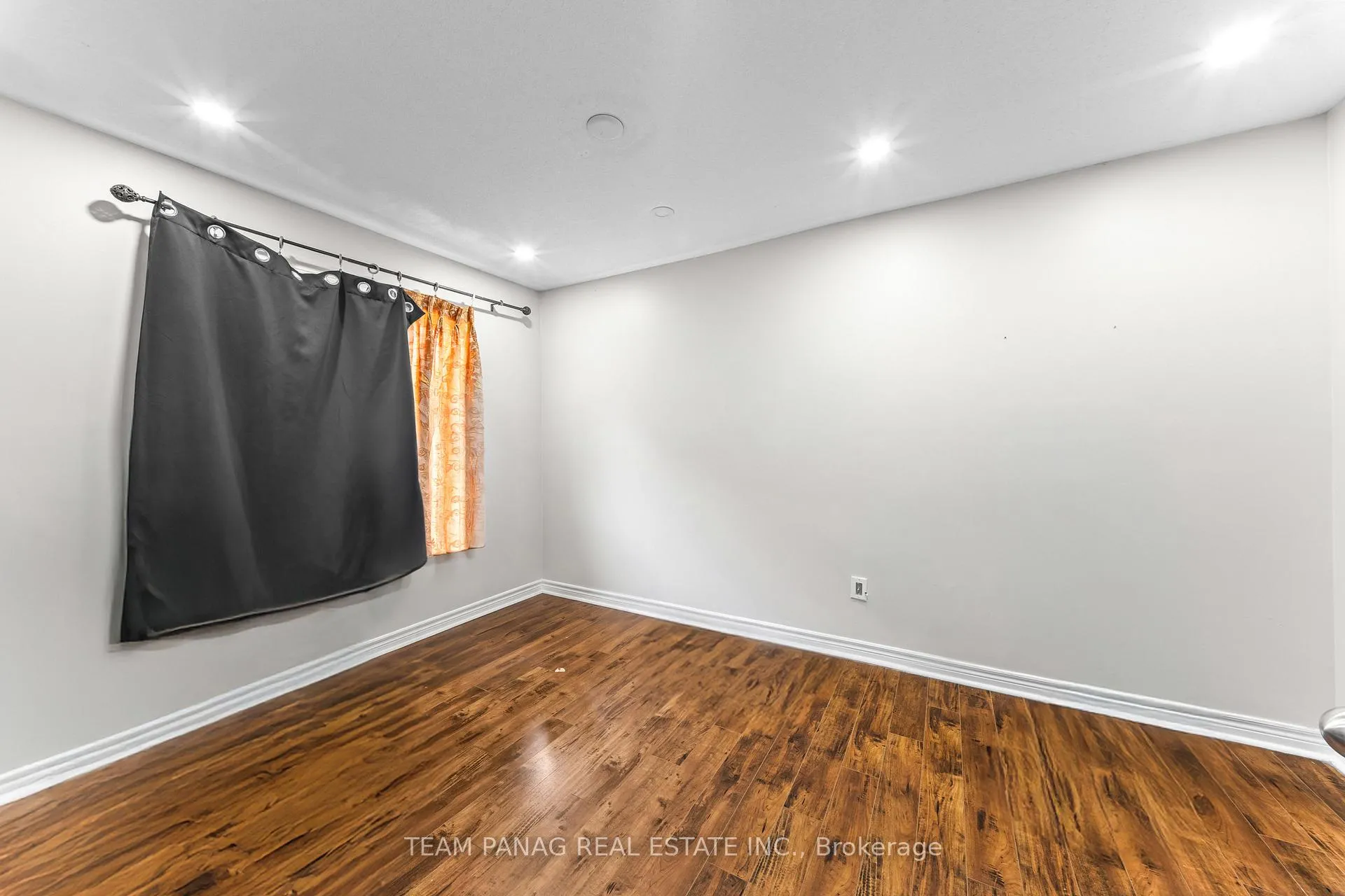 Photo 30 of 54 Clearfield Drive, Brampton, Bram East — HOMEH