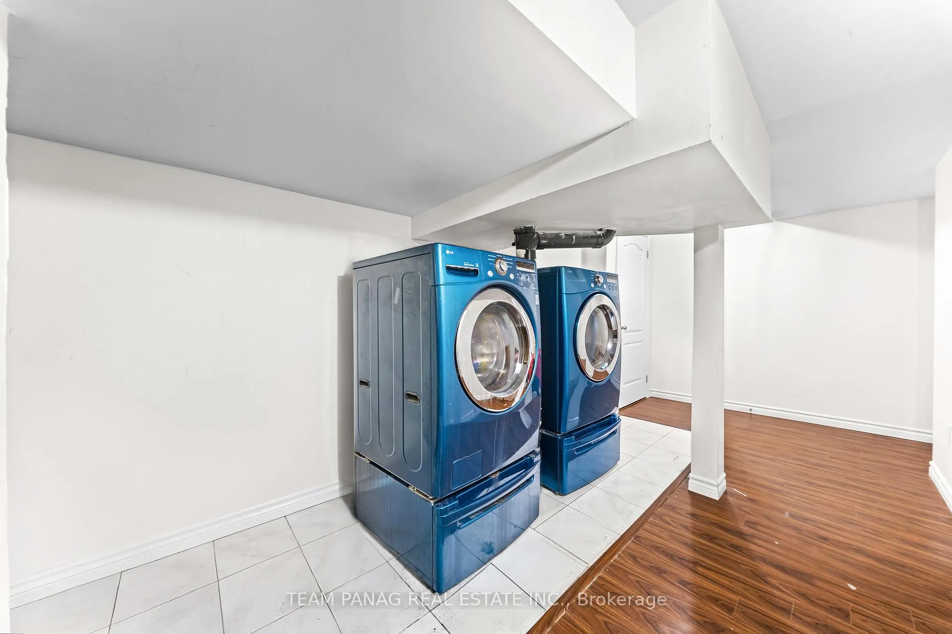 Photo 37 of 54 Clearfield Drive, Brampton, Bram East — HOMEH