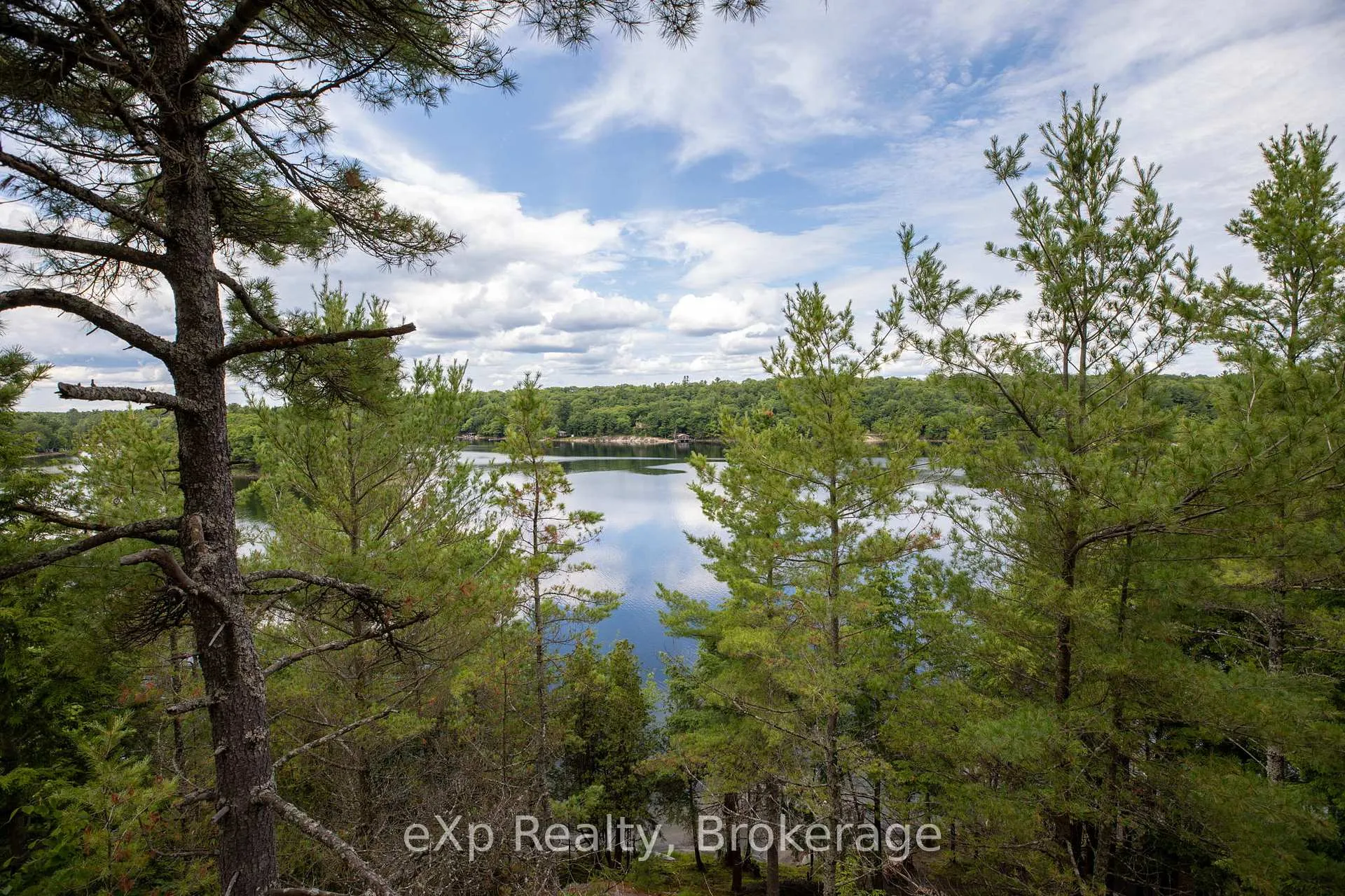 Photo 3 of 27 WA Loon Bay, Carling — HOMEH