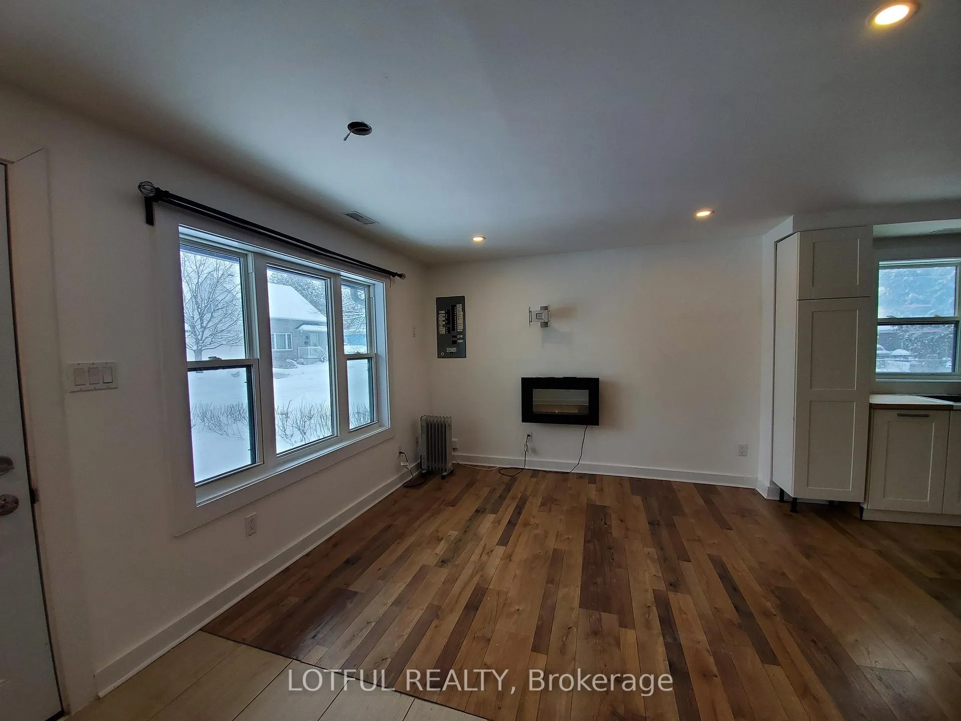 Photo 2 of Unit A, 336 Joffre-Belanger Way, Ottawa, Vanier — HOMEH