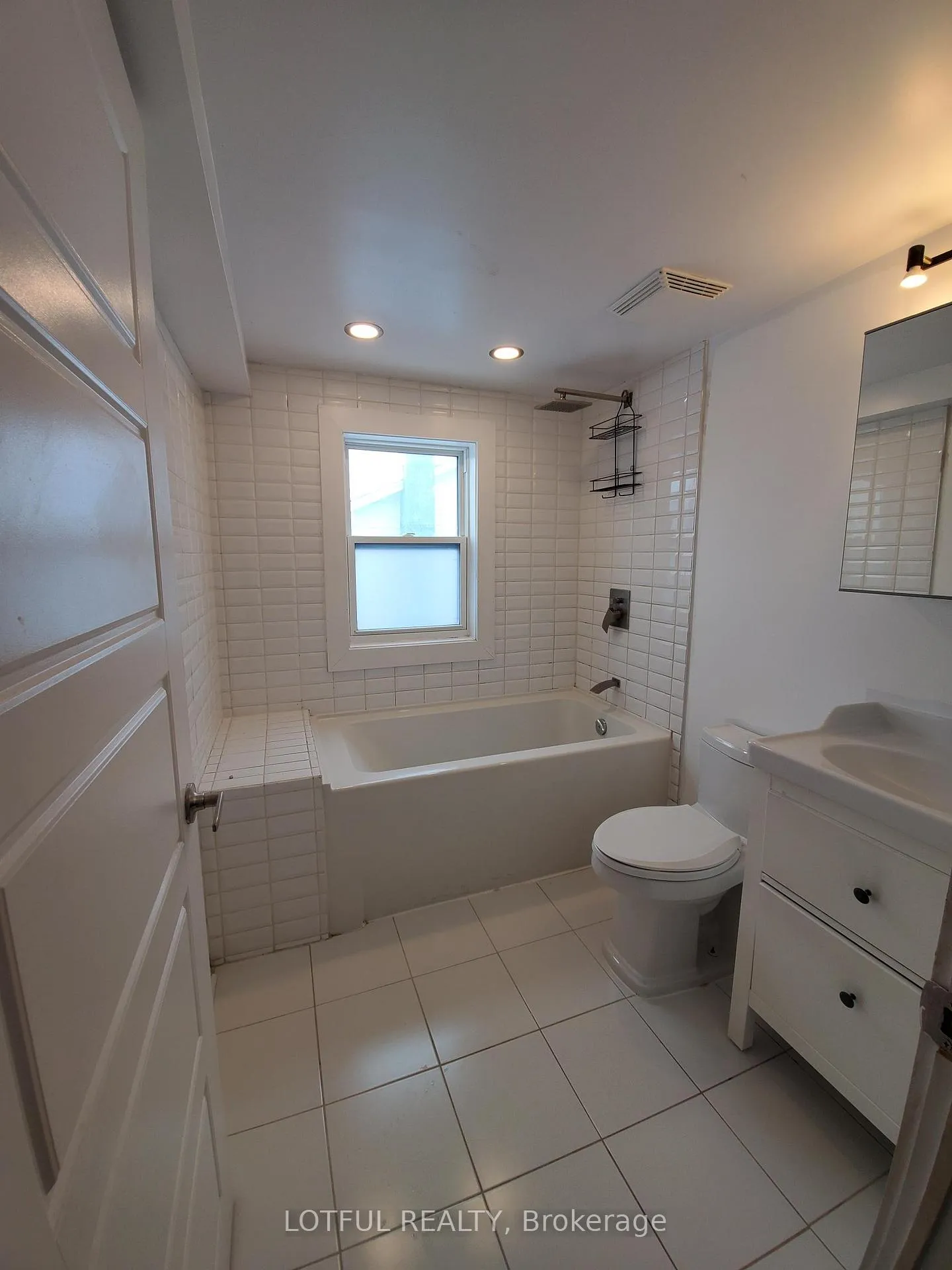 Photo 5 of Unit A, 336 Joffre-Belanger Way, Ottawa, Vanier — HOMEH