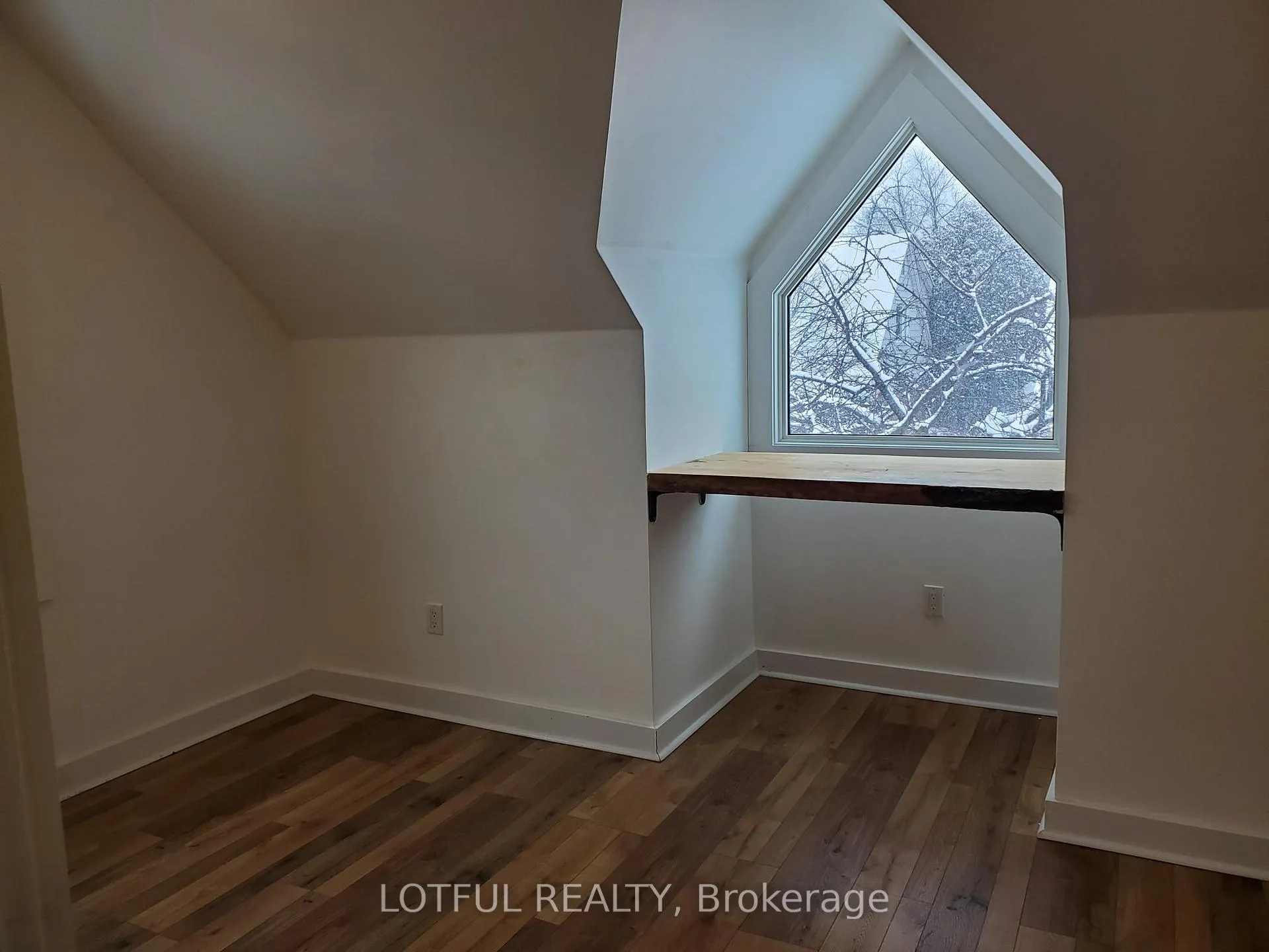 Photo 6 of Unit A, 336 Joffre-Belanger Way, Ottawa, Vanier — HOMEH