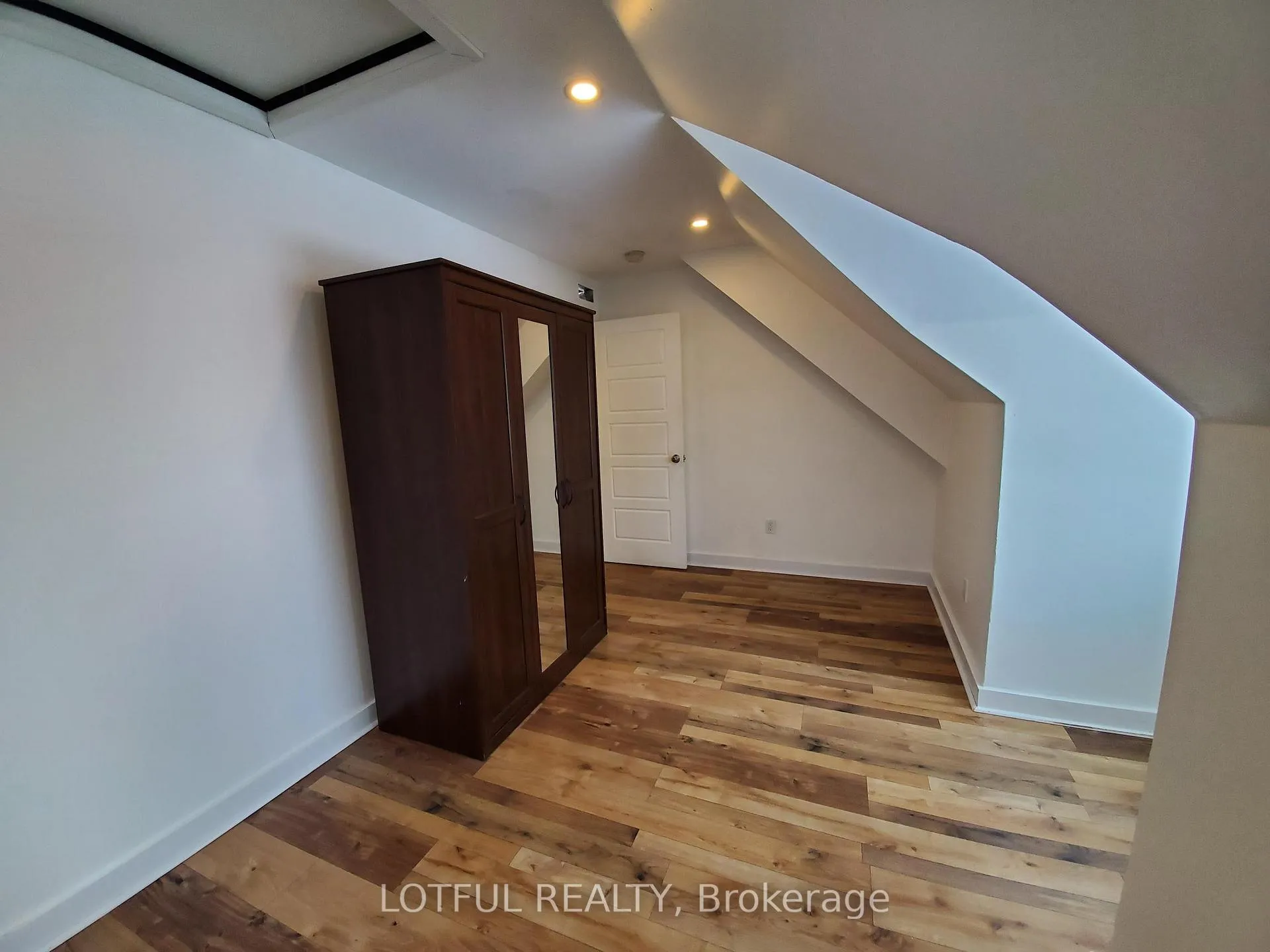 Photo 10 of Unit A, 336 Joffre-Belanger Way, Ottawa, Vanier — HOMEH