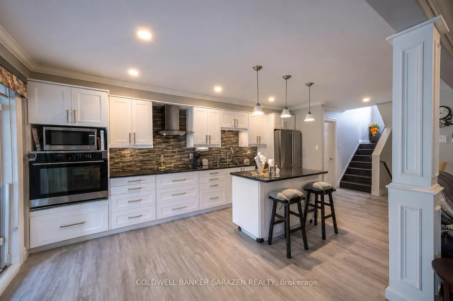 Photo 6 of 818 Eighth Street, Renfrew, Renfrew — HOMEH