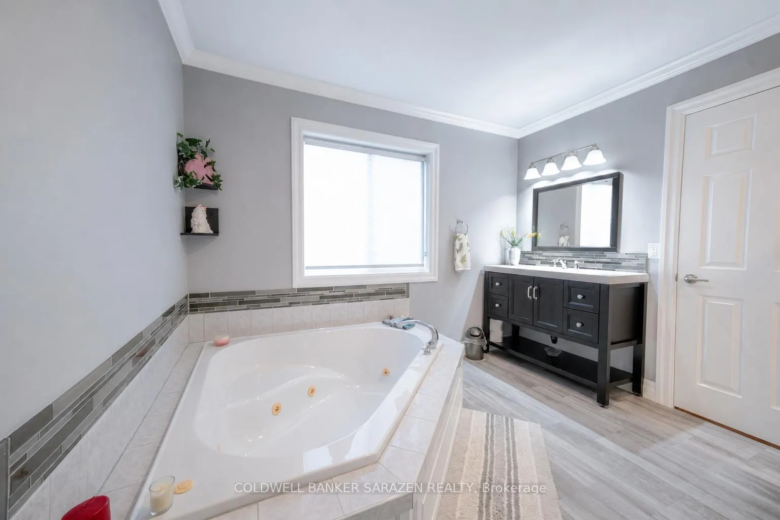 Photo 20 of 818 Eighth Street, Renfrew, Renfrew — HOMEH