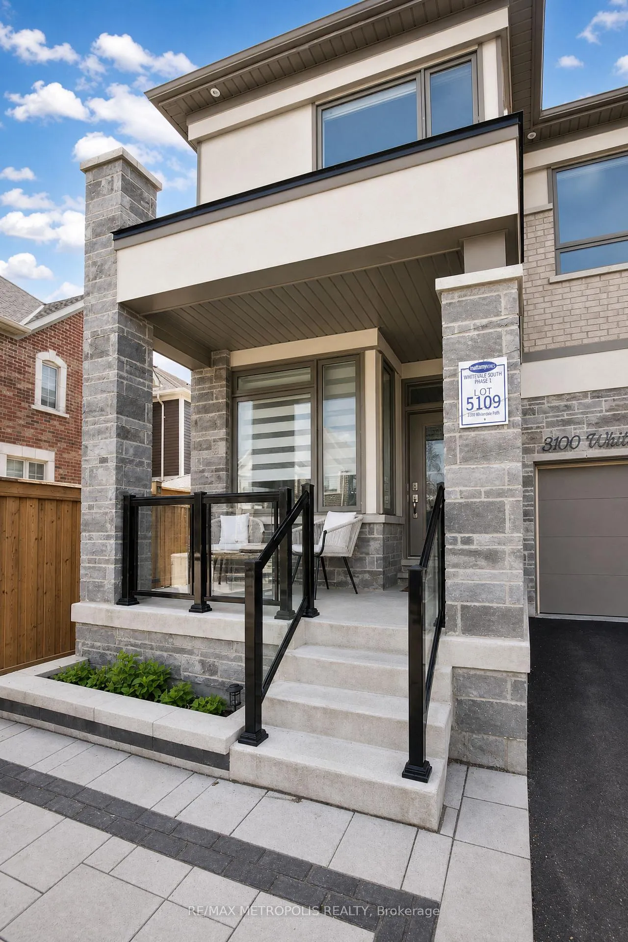 Photo 2 of 3100 Willowridge Path, Pickering, Rural Pickering — HOMEH