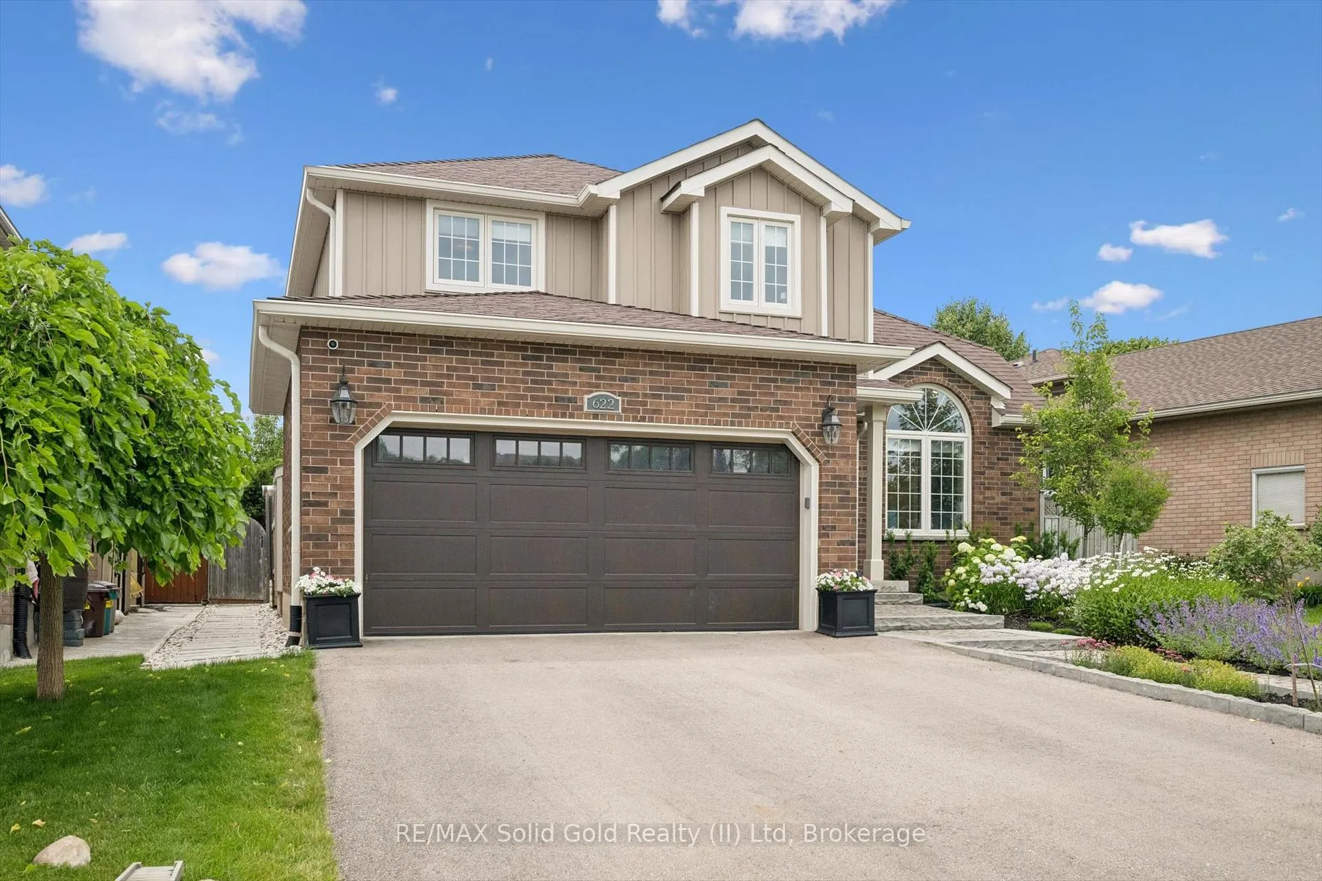 Photo 3 of 622 Westfield Drive, Waterloo — HOMEH