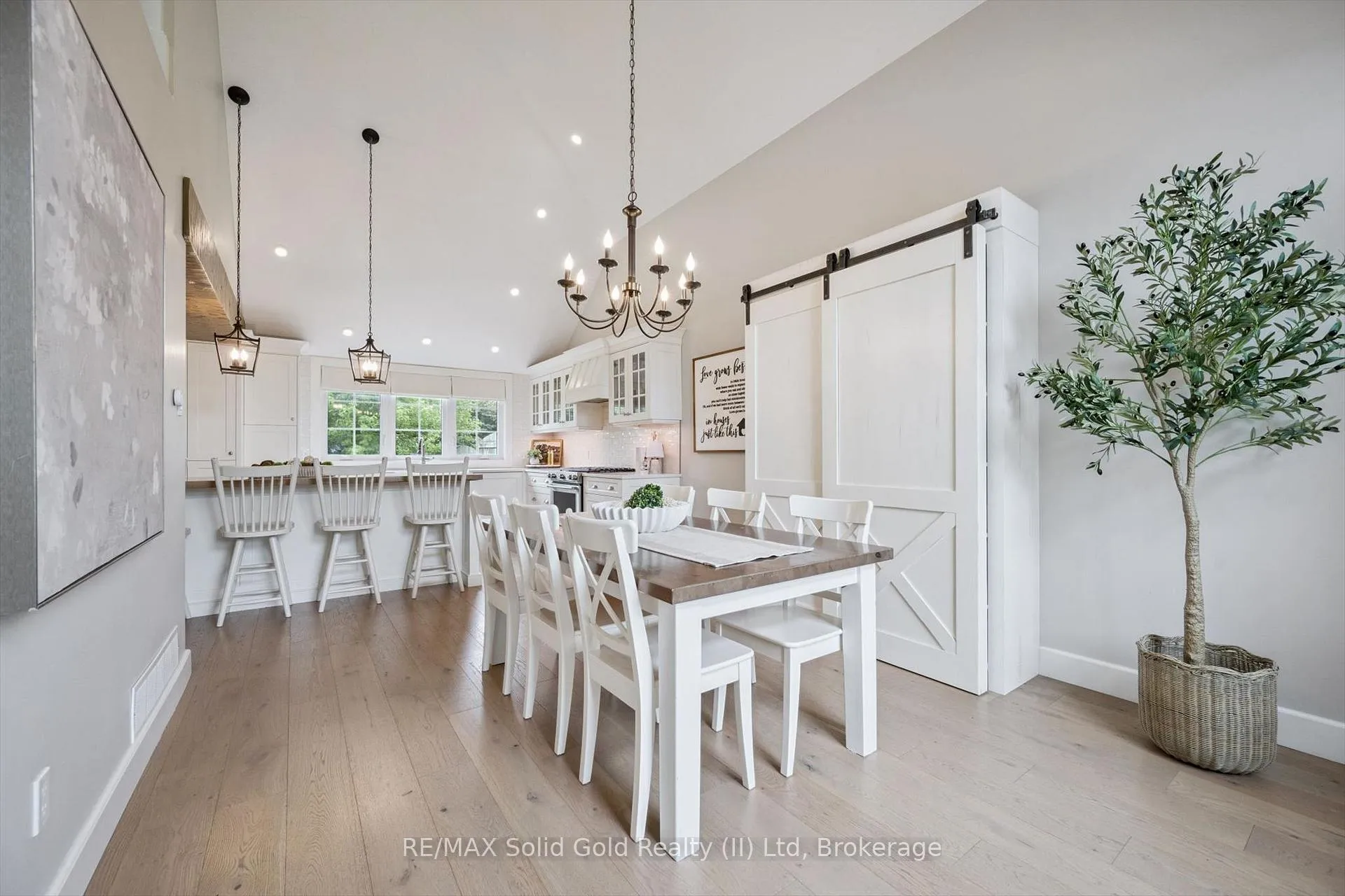 Photo 7 of 622 Westfield Drive, Waterloo — HOMEH