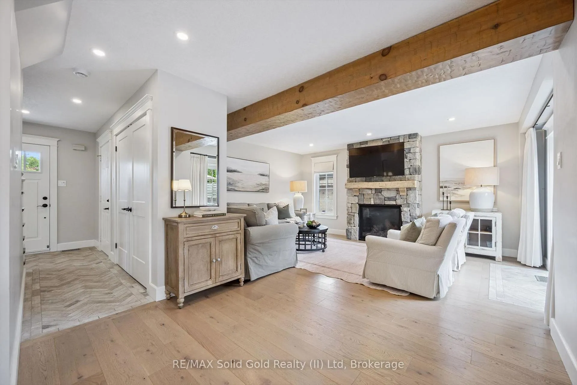 Photo 14 of 622 Westfield Drive, Waterloo — HOMEH