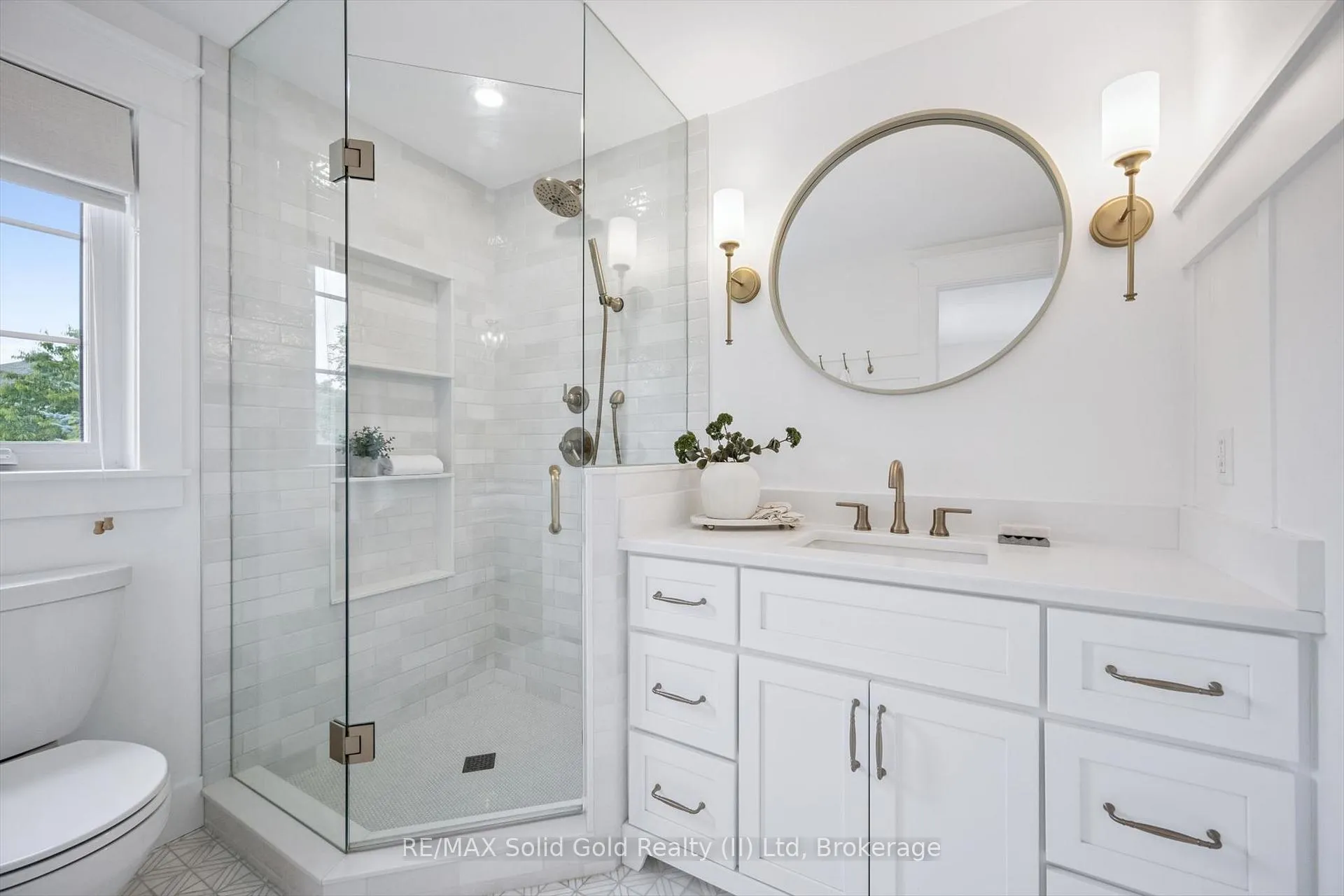 Photo 21 of 622 Westfield Drive, Waterloo — HOMEH