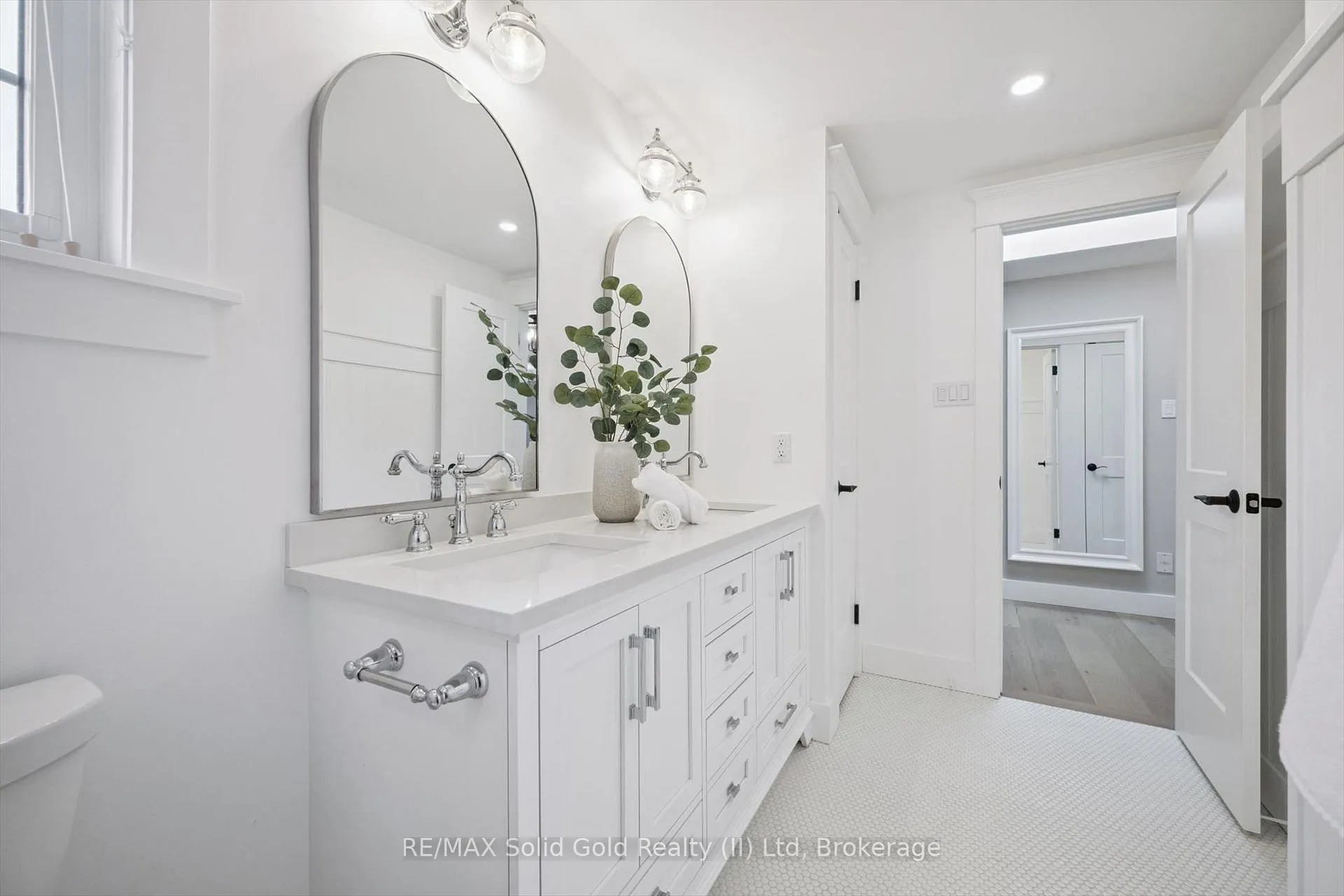 Photo 27 of 622 Westfield Drive, Waterloo — HOMEH