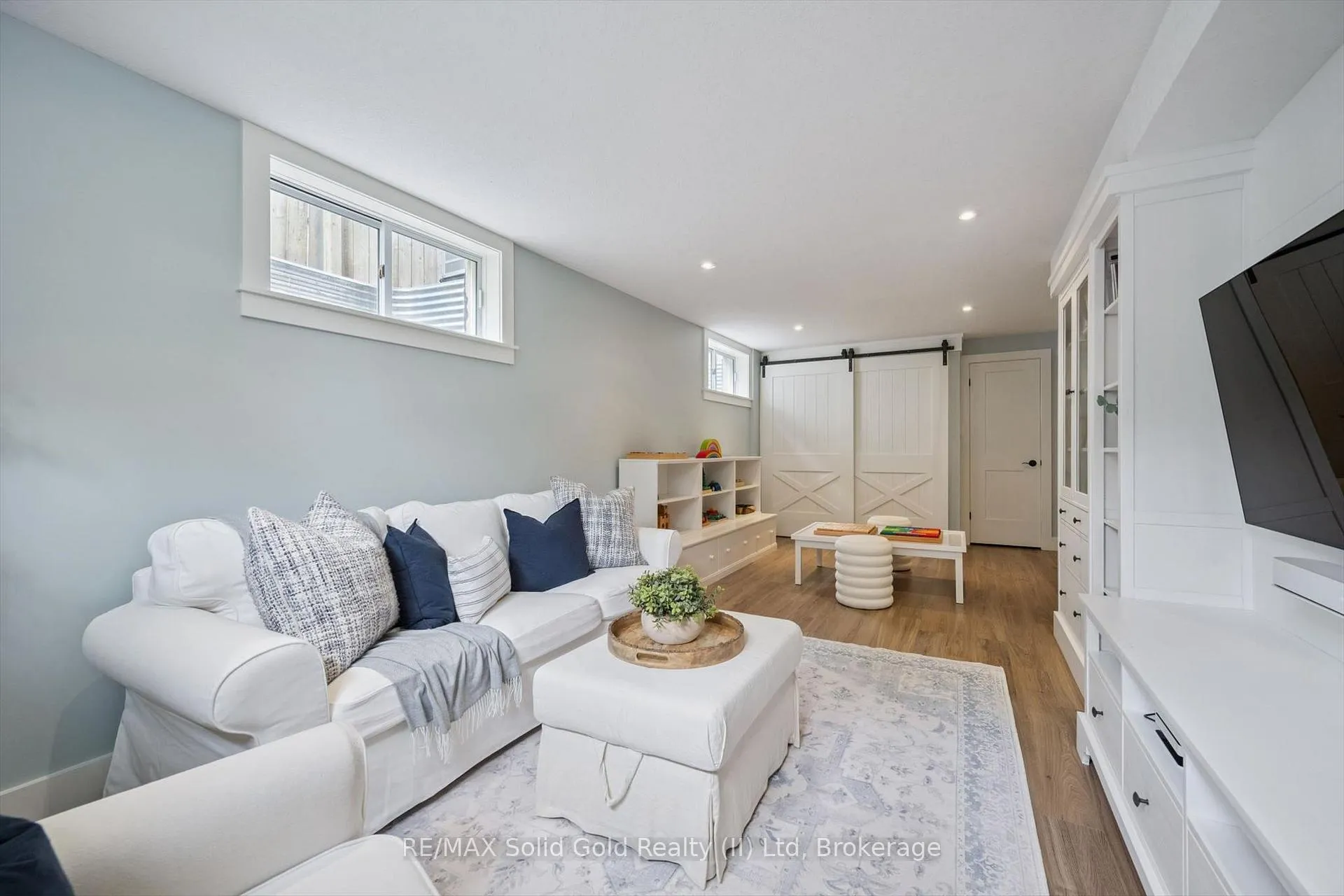 Photo 29 of 622 Westfield Drive, Waterloo — HOMEH