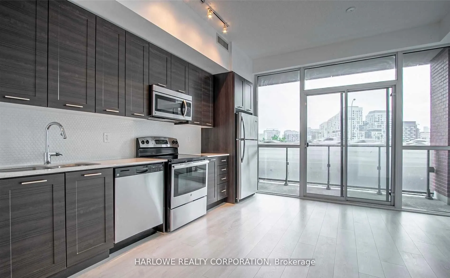 Photo 2 of Unit 708, 50 Bruyeres Mews, Toronto, Waterfront Communities — HOMEH