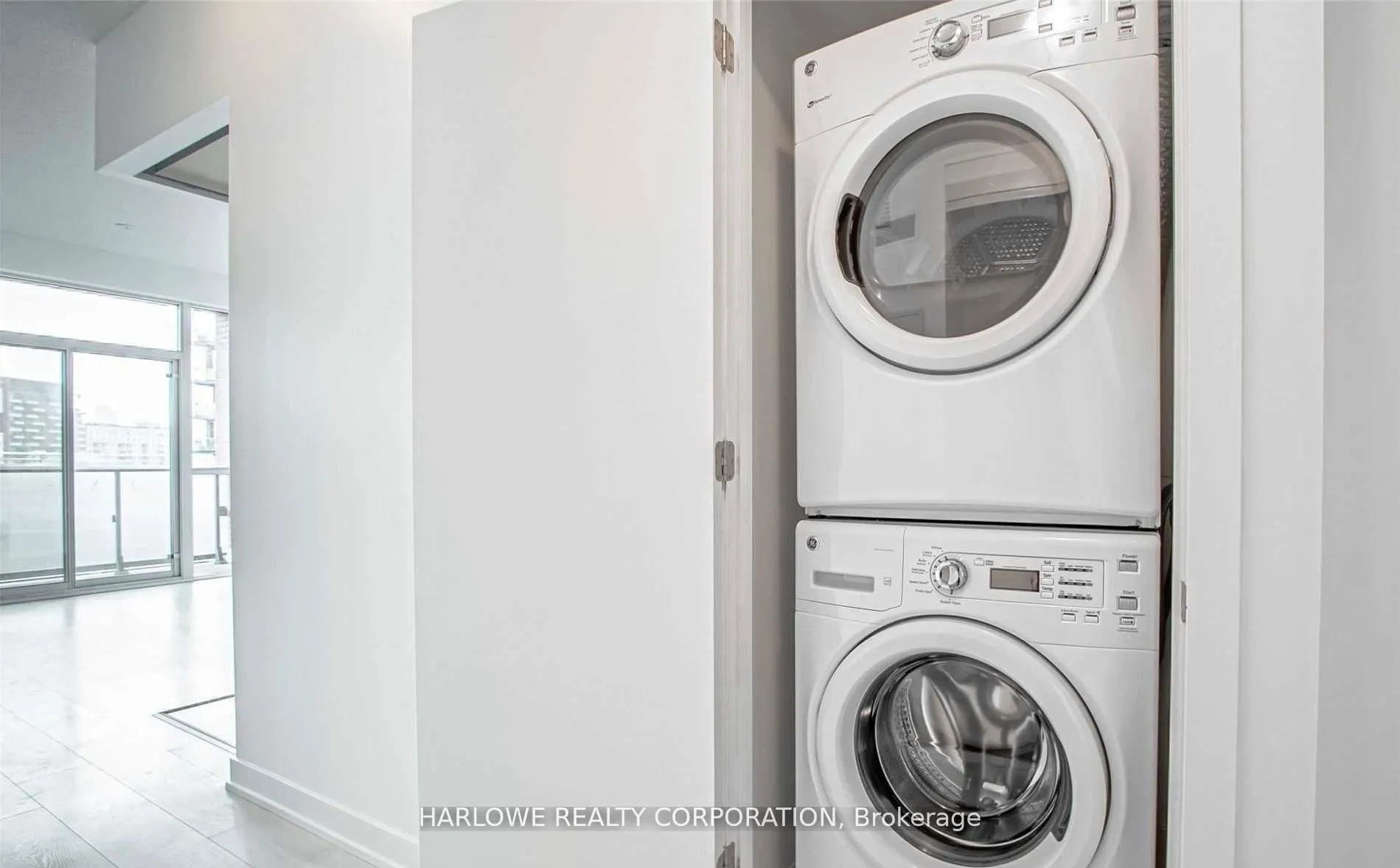 Photo 7 of Unit 708, 50 Bruyeres Mews, Toronto, Waterfront Communities — HOMEH