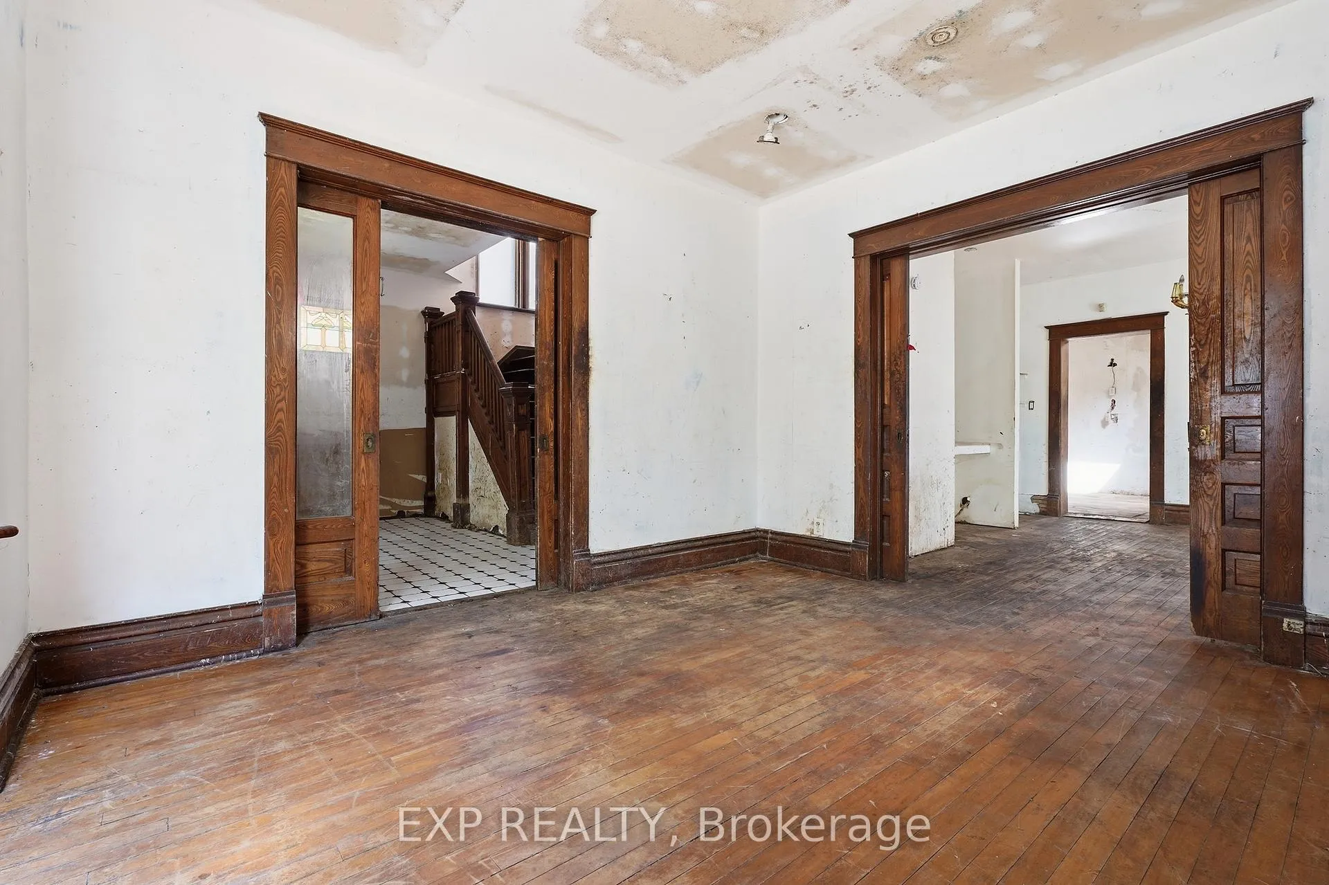 Photo 10 of 45 Pandora Avenue N, Kitchener, King East — HOMEH