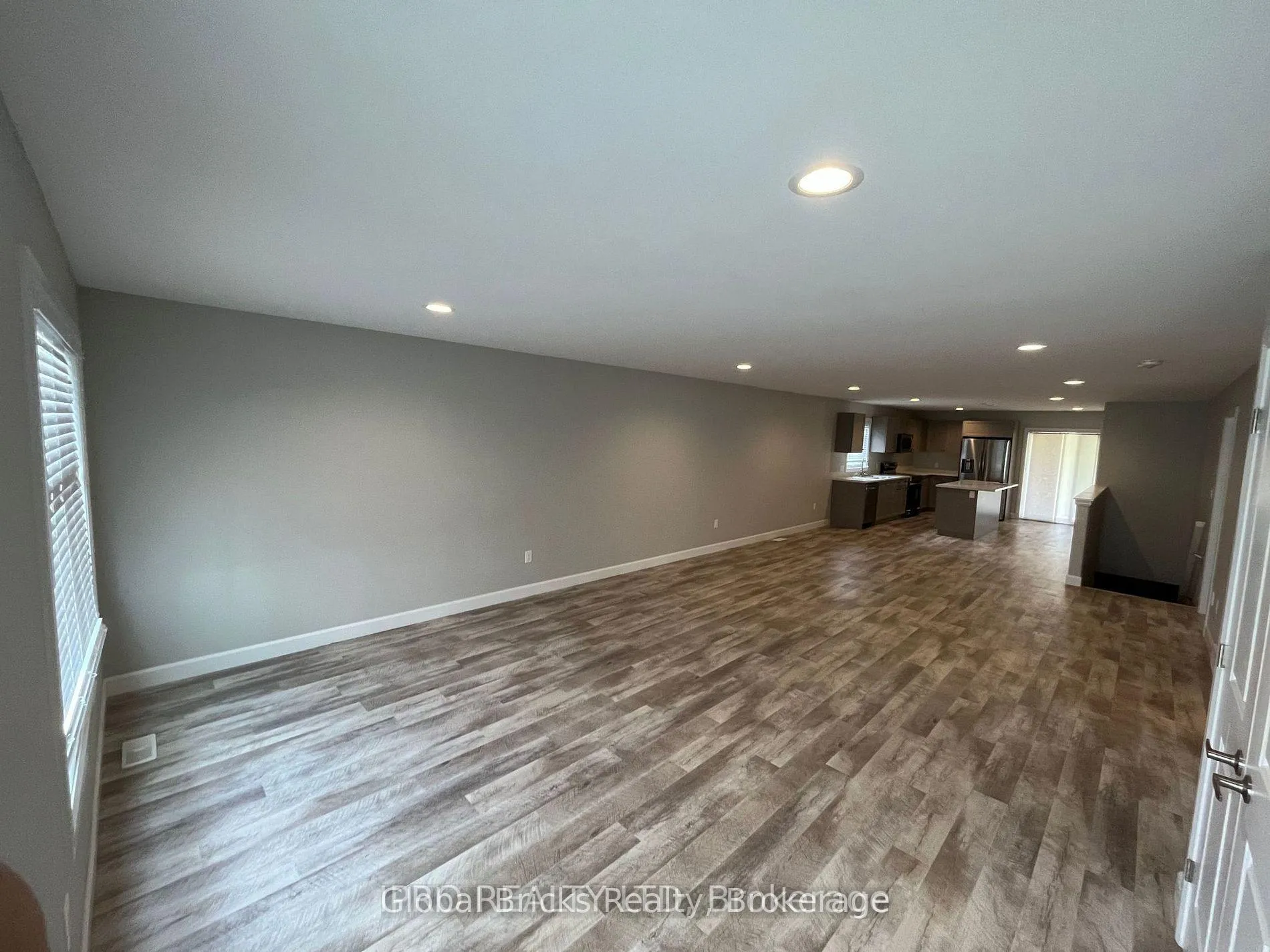 Photo 2 of 231 Manning Drive, Chatham-Kent — HOMEH