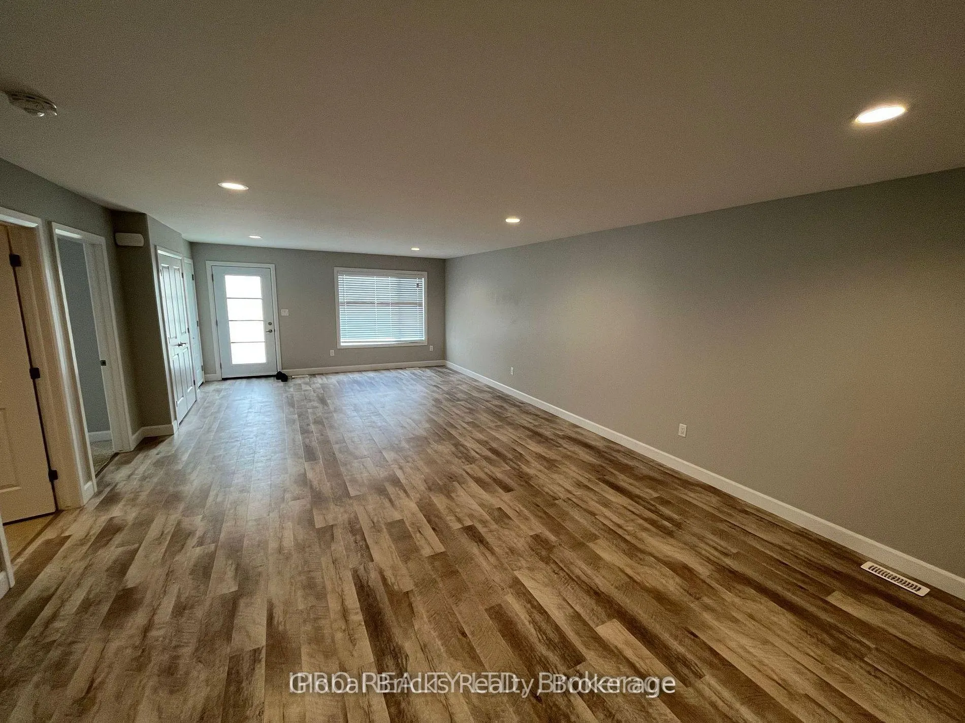 Photo 3 of 231 Manning Drive, Chatham-Kent — HOMEH