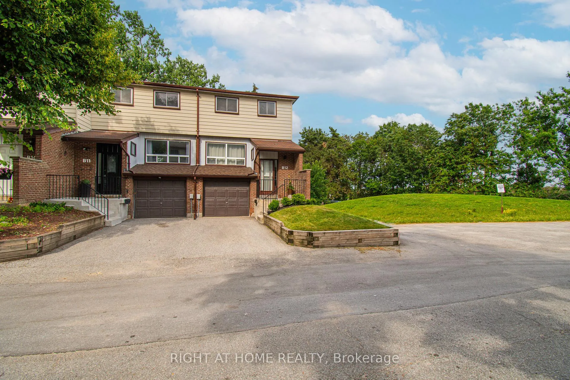 Photo 2 of Unit B12, 63 Ferris Lane, Barrie, Bayfield — HOMEH