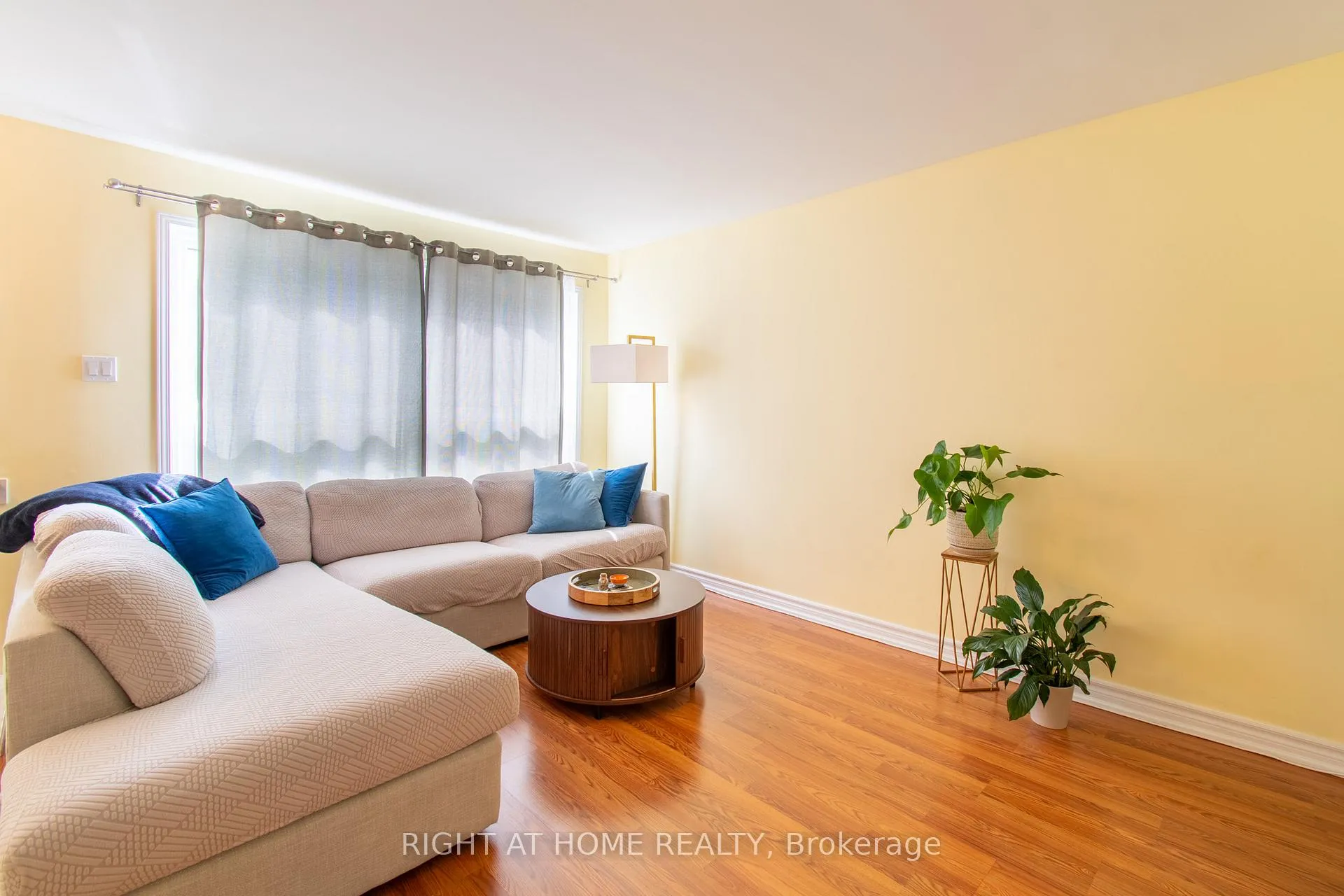 Photo 6 of Unit B12, 63 Ferris Lane, Barrie, Bayfield — HOMEH