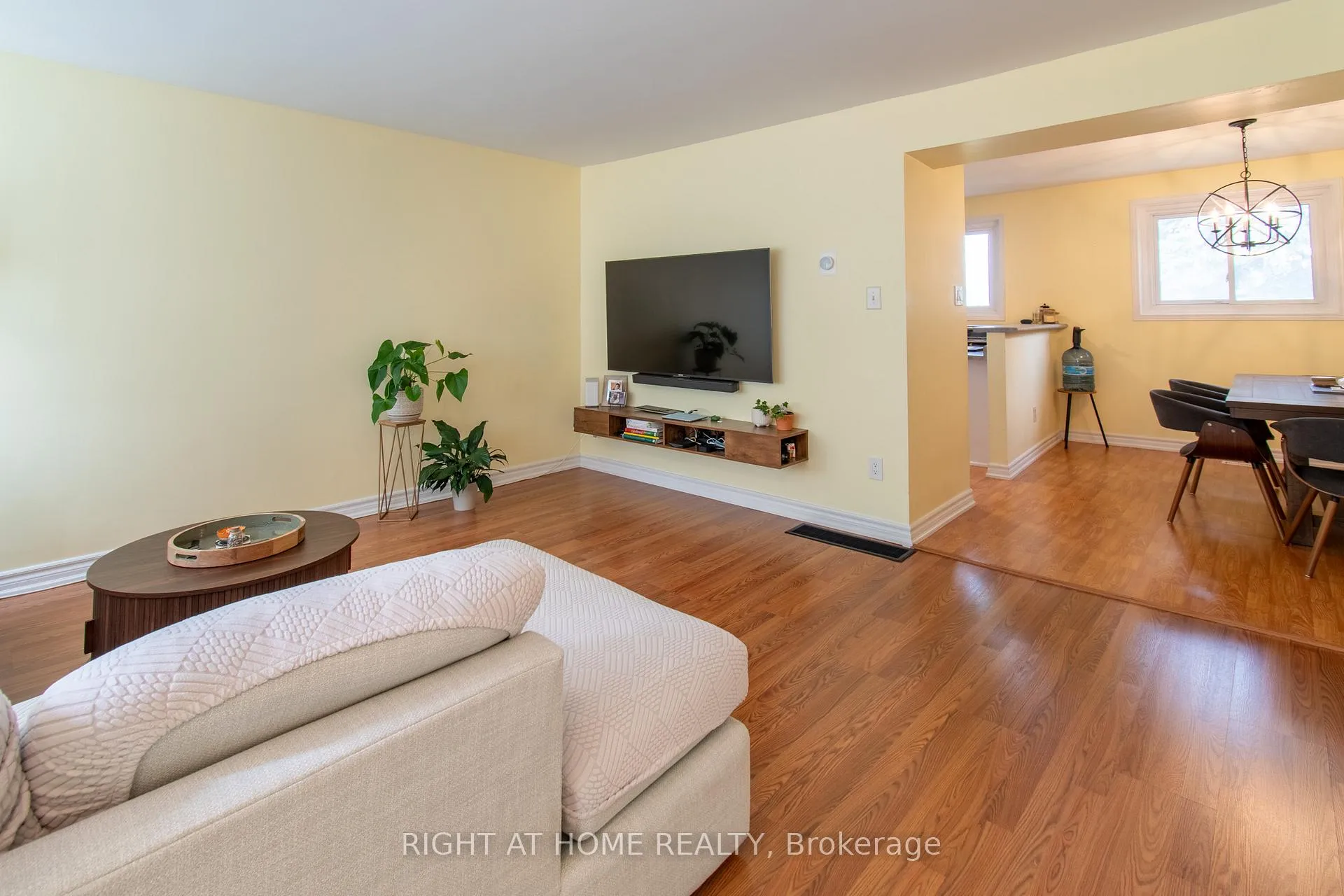 Photo 8 of Unit B12, 63 Ferris Lane, Barrie, Bayfield — HOMEH