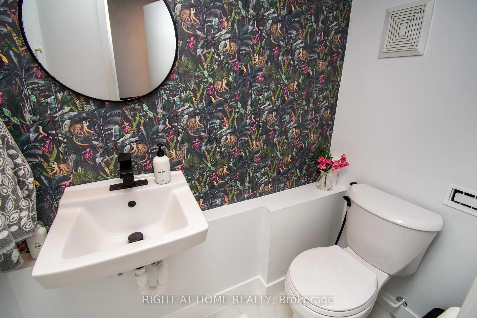 Photo 21 of Unit B12, 63 Ferris Lane, Barrie, Bayfield — HOMEH