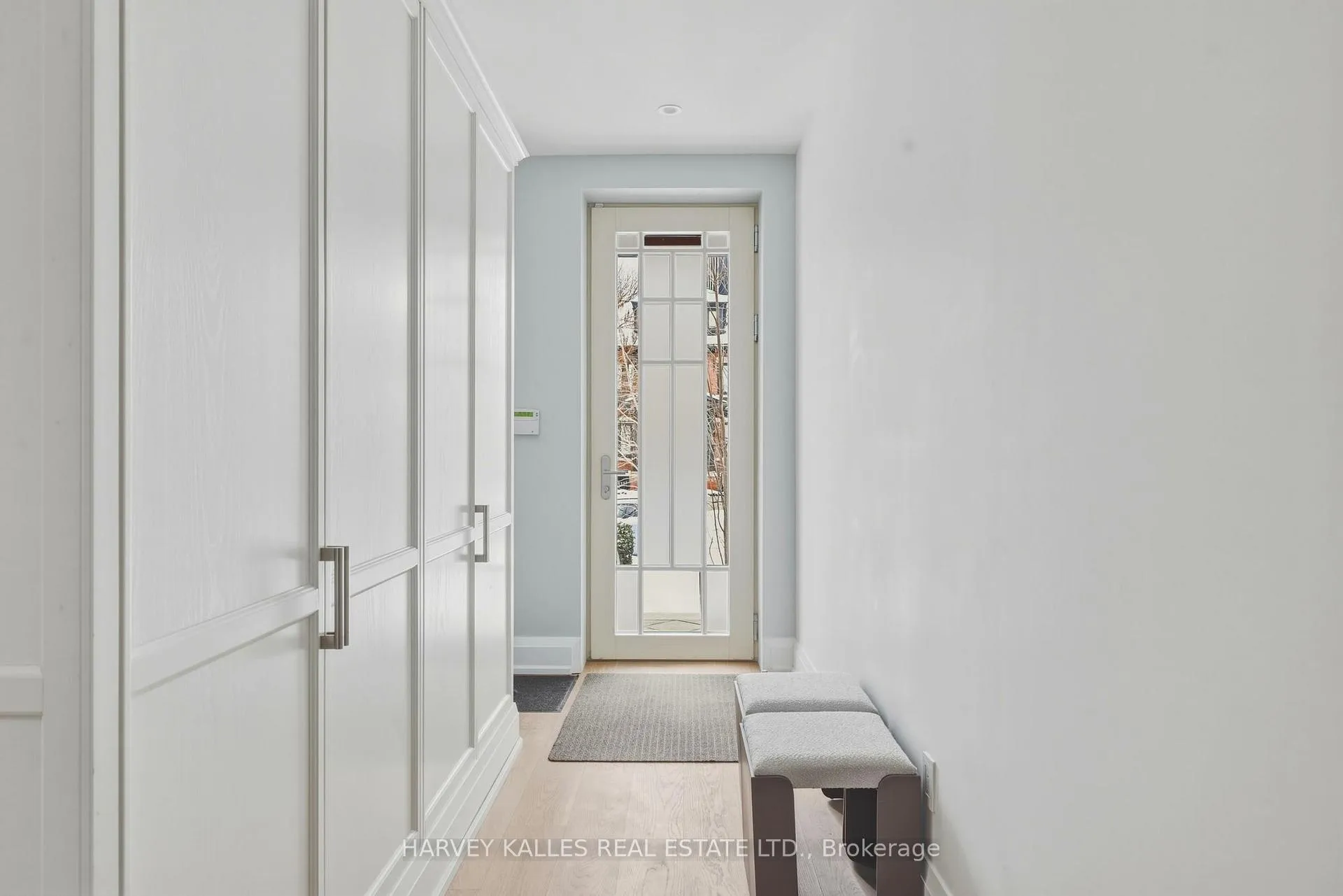 Photo 2 of 94 B Admiral Road, Toronto, The Annex — HOMEH