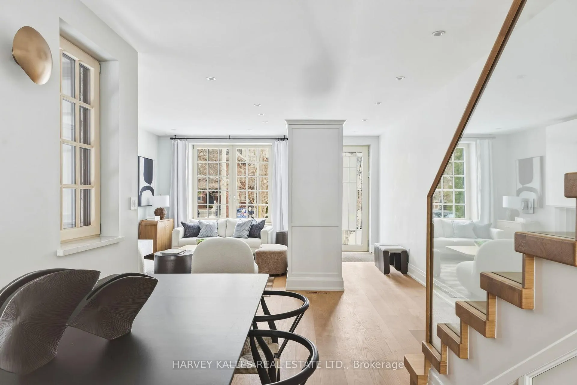 Photo 3 of 94 B Admiral Road, Toronto, The Annex — HOMEH