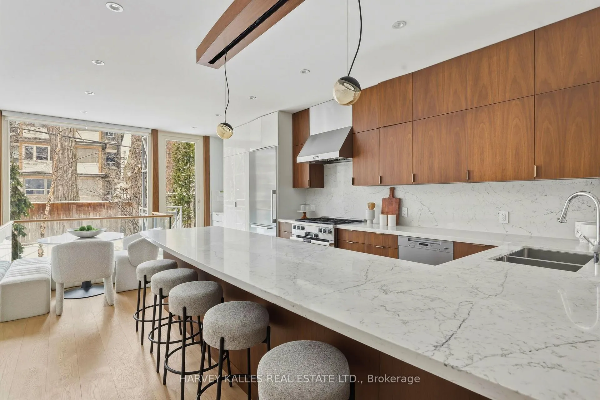 Photo 9 of 94 B Admiral Road, Toronto, The Annex — HOMEH