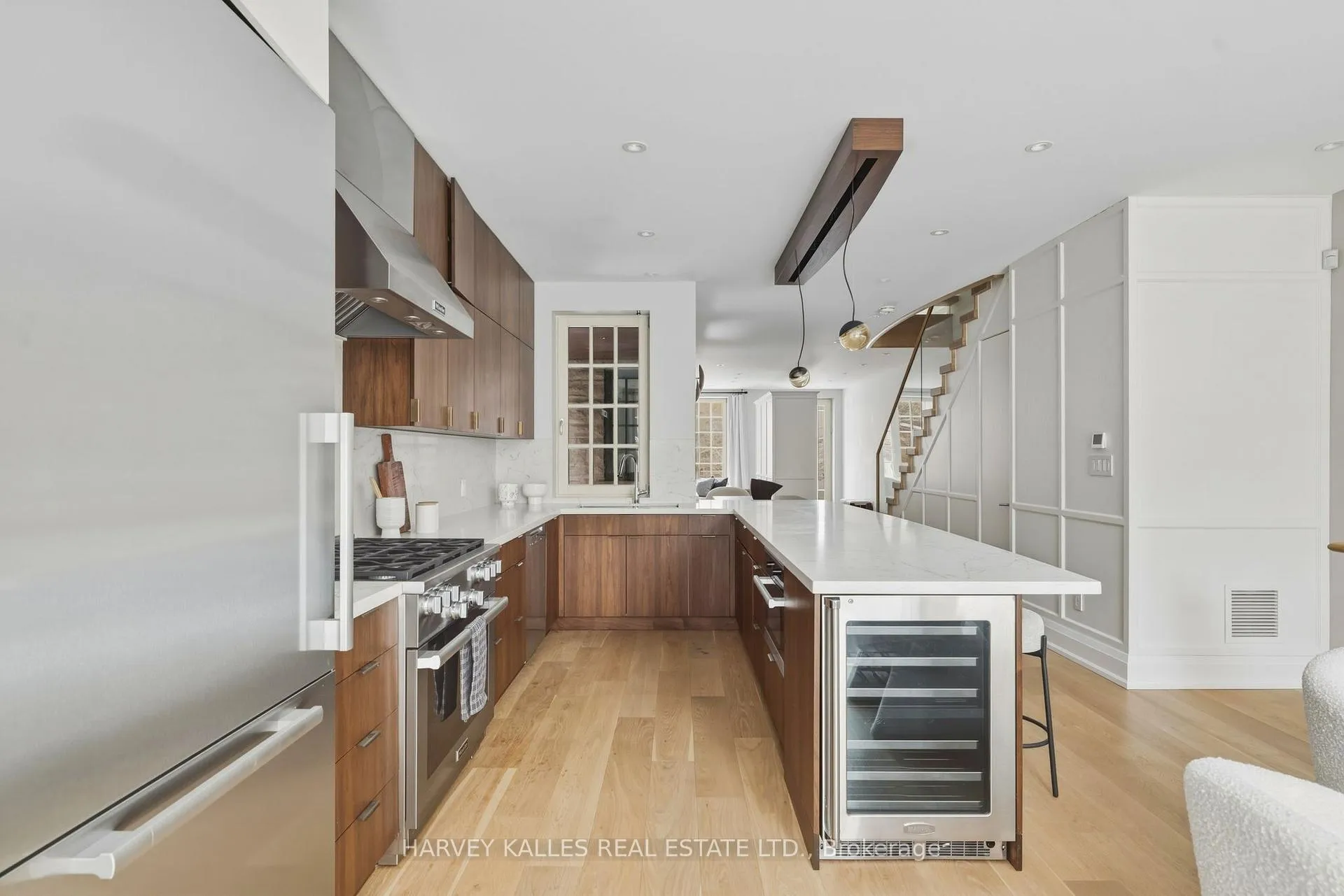 Photo 11 of 94 B Admiral Road, Toronto, The Annex — HOMEH