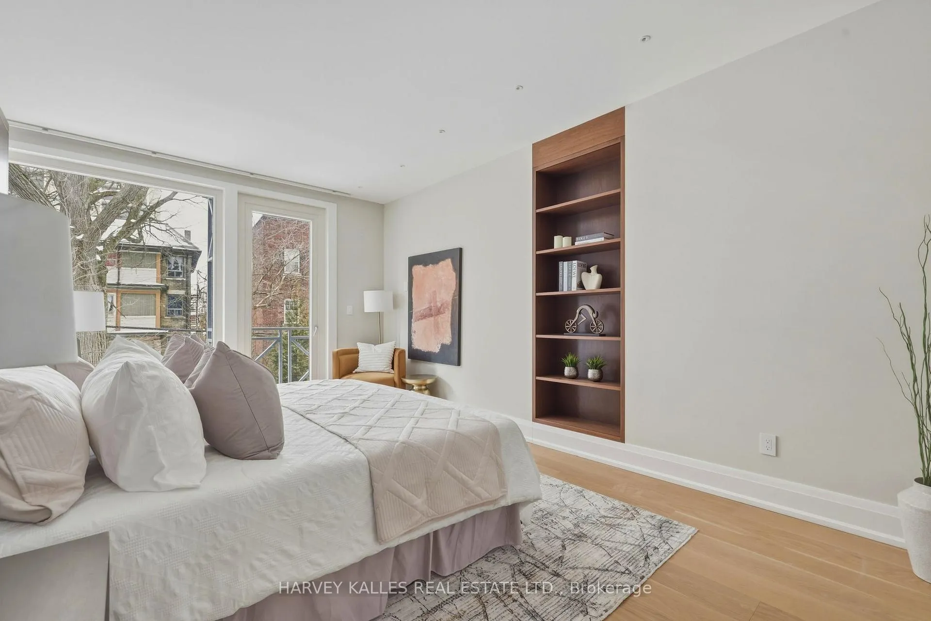 Photo 15 of 94 B Admiral Road, Toronto, The Annex — HOMEH
