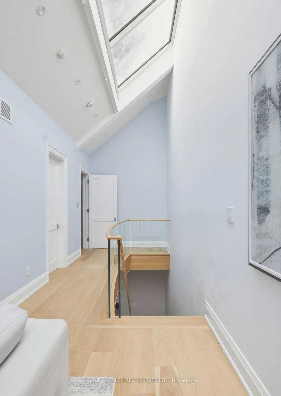 Photo 25 of 94 B Admiral Road, Toronto, The Annex — HOMEH