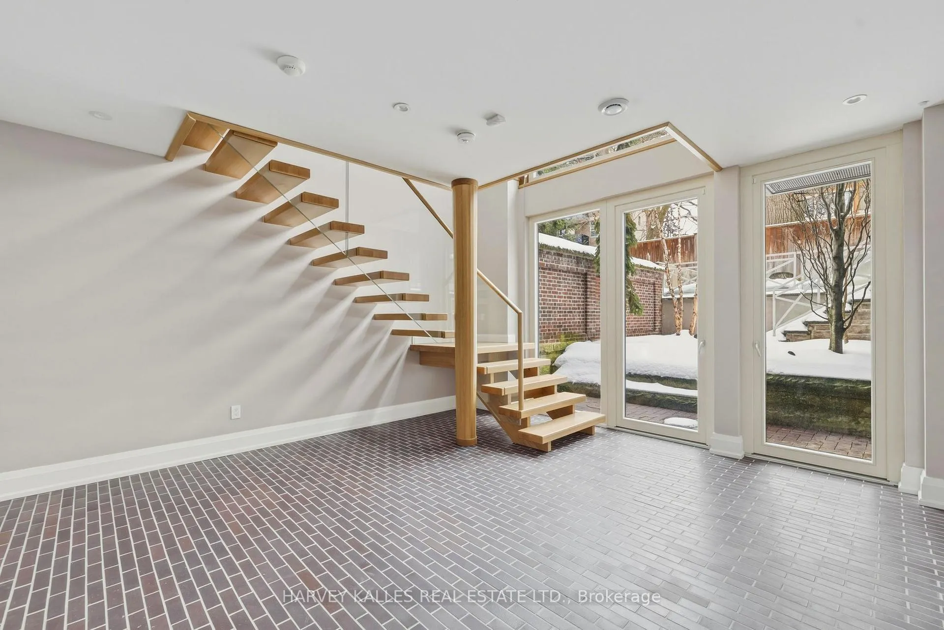 Photo 34 of 94 B Admiral Road, Toronto, The Annex — HOMEH