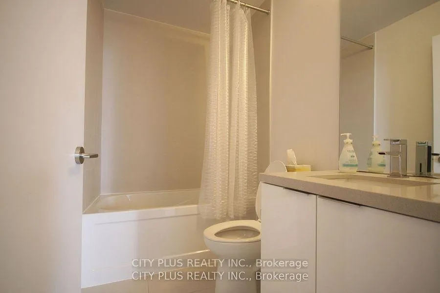 Photo 11 of Unit 3201, 8 Eglinton Avenue E, Toronto, Mount Pleasant West — HOMEH