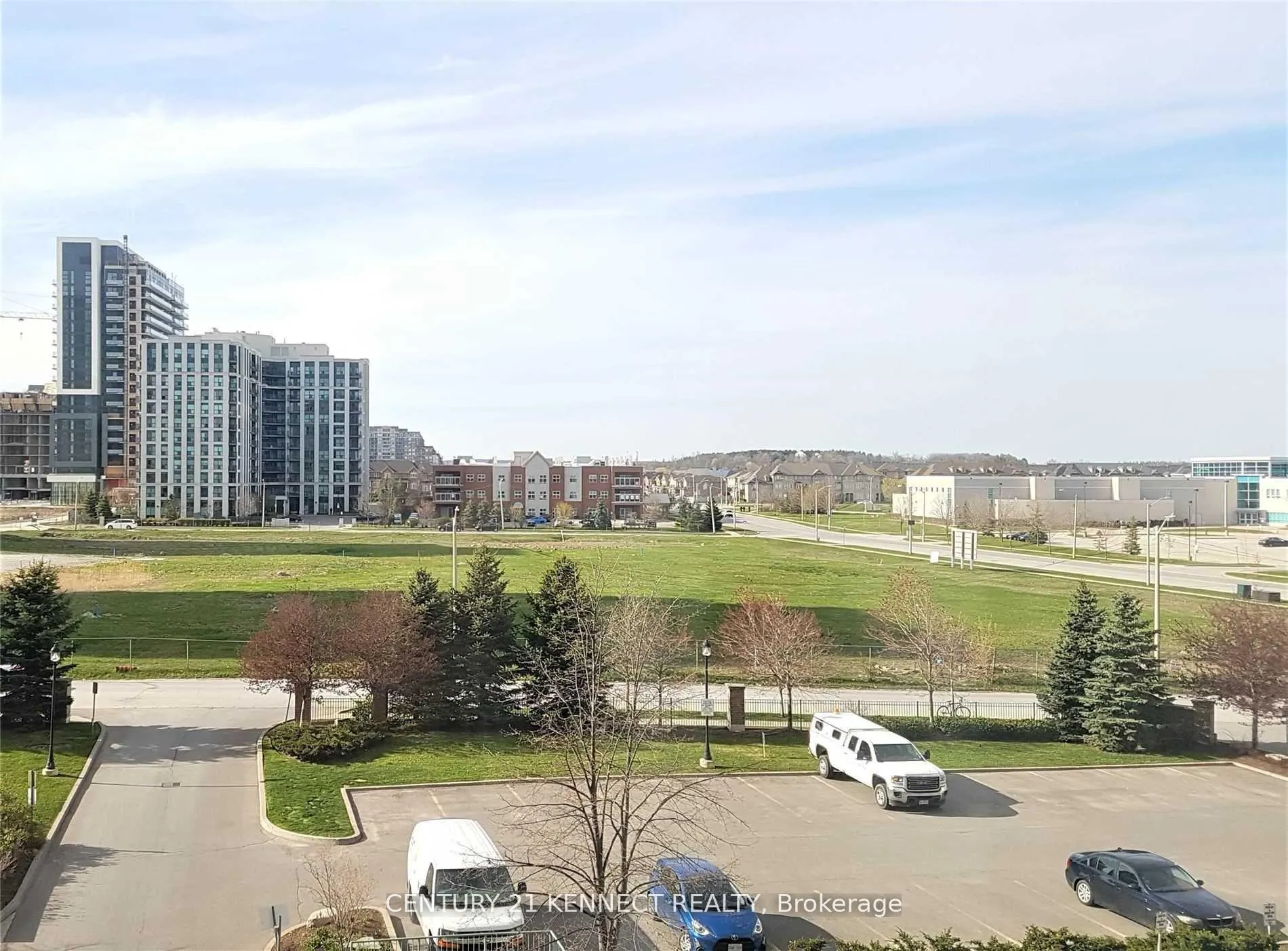 Photo 2 of Unit 411, 23 Oneida Crescent, Richmond Hill, Langstaff — HOMEH
