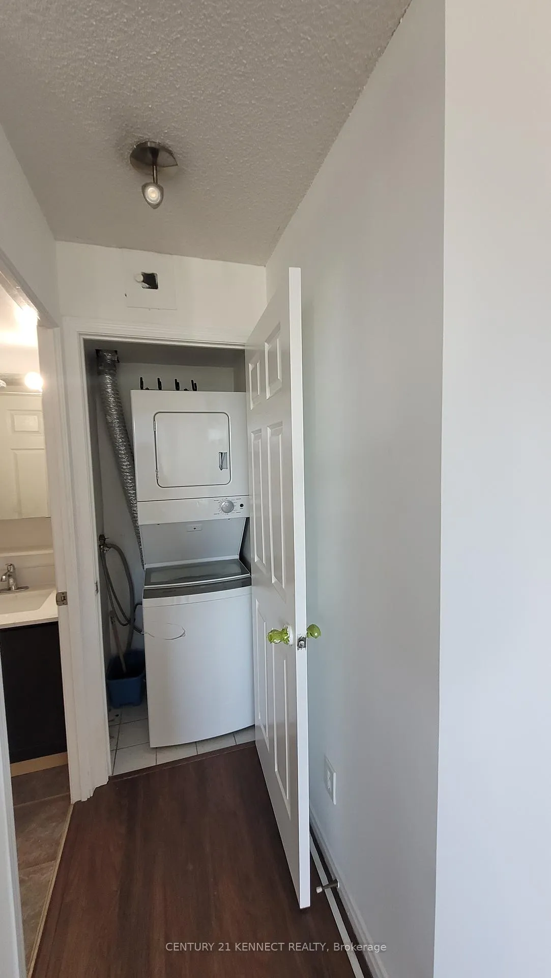 Photo 21 of Unit 411, 23 Oneida Crescent, Richmond Hill, Langstaff — HOMEH