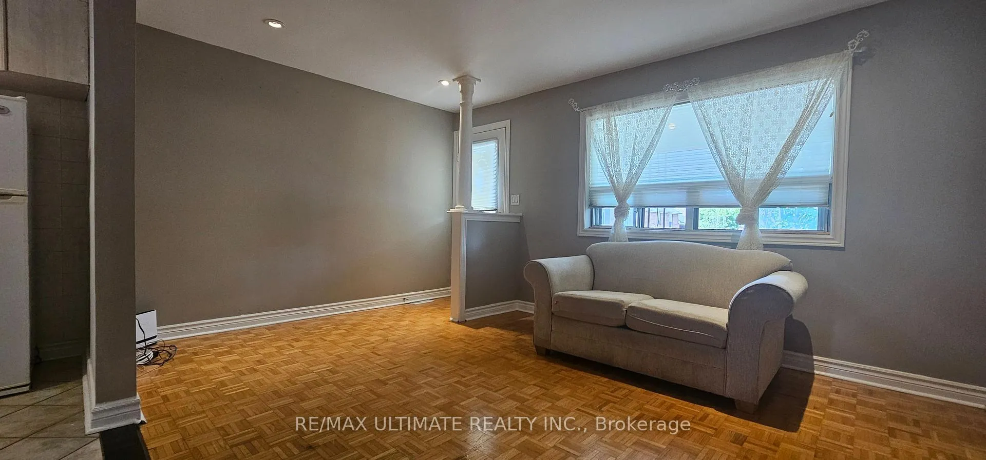 Photo 4 of 217 Ennerdale Road, Toronto, Caledonia-Fairbank — HOMEH