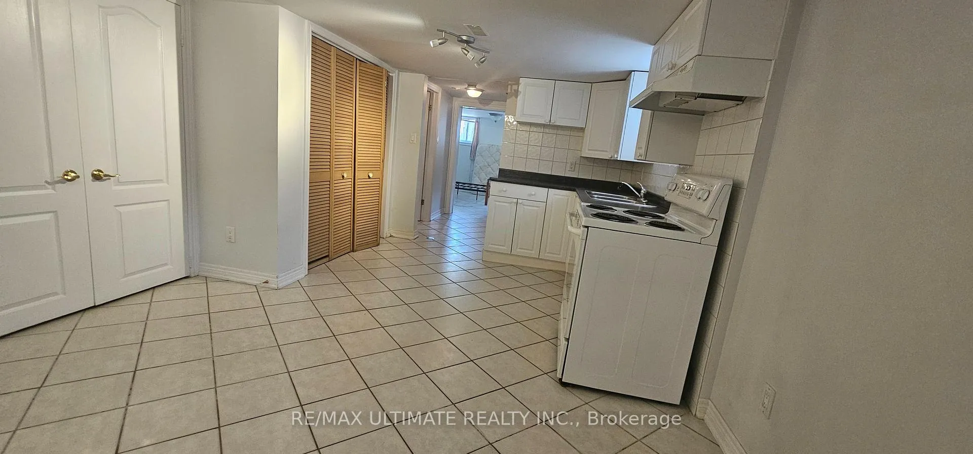 Photo 9 of 217 Ennerdale Road, Toronto, Caledonia-Fairbank — HOMEH