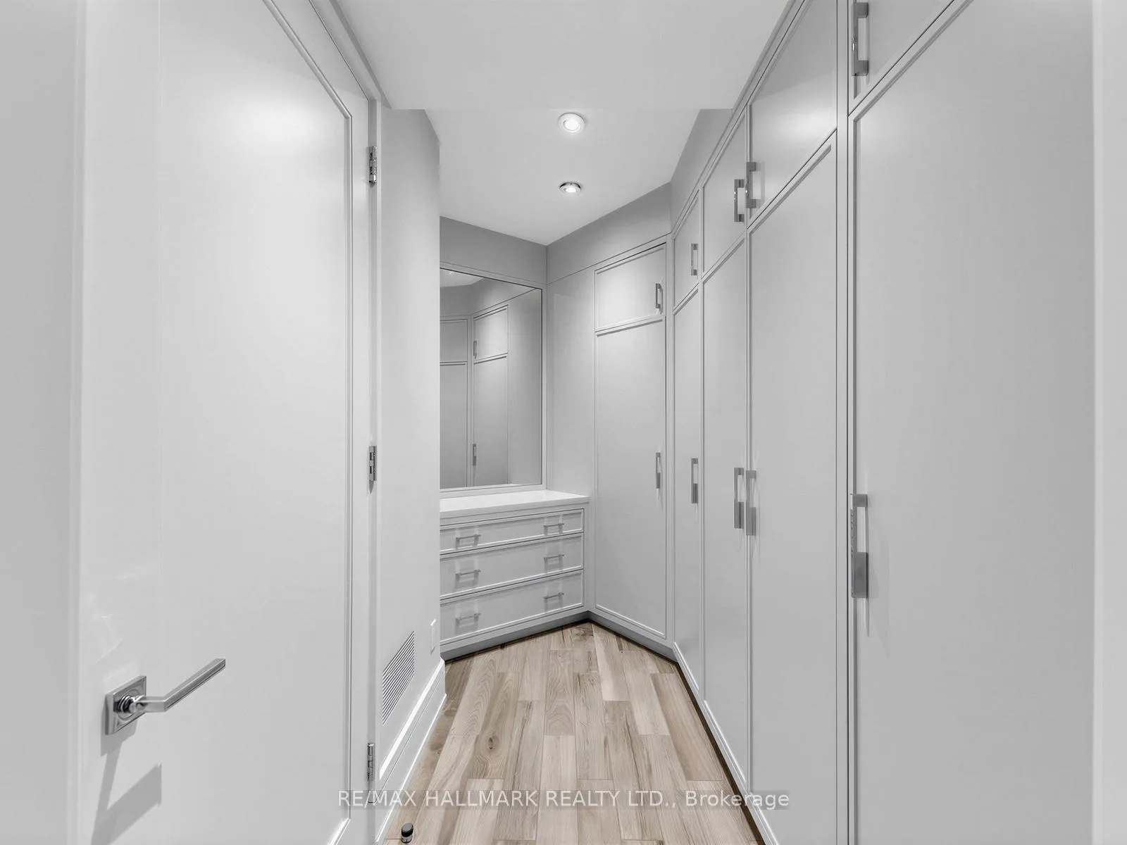 Photo 36 of 1 Thurloe Avenue, Toronto, Mount Pleasant West — HOMEH