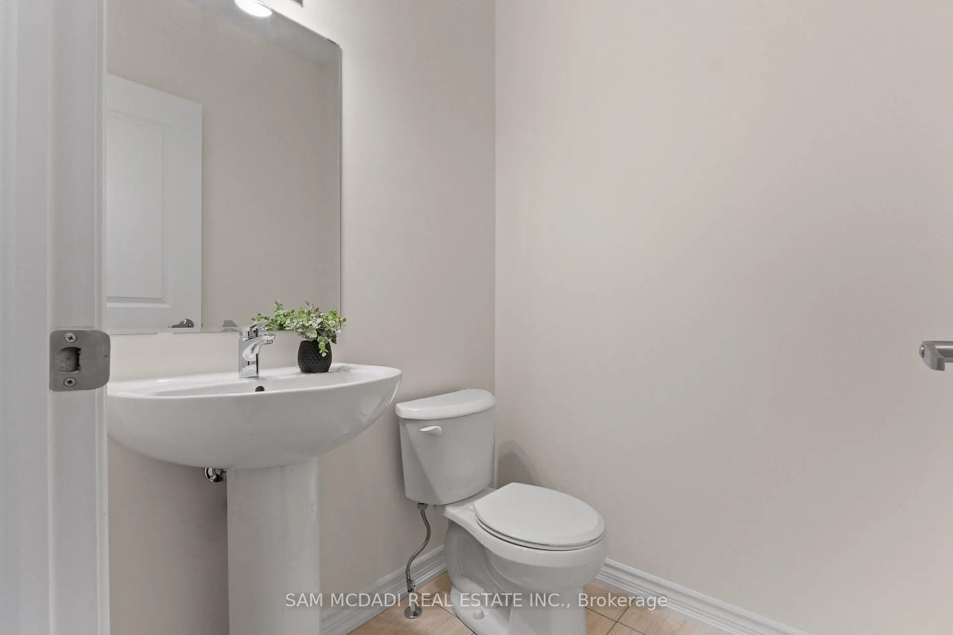 Photo 5 of 16 Brown Street, Erin — HOMEH