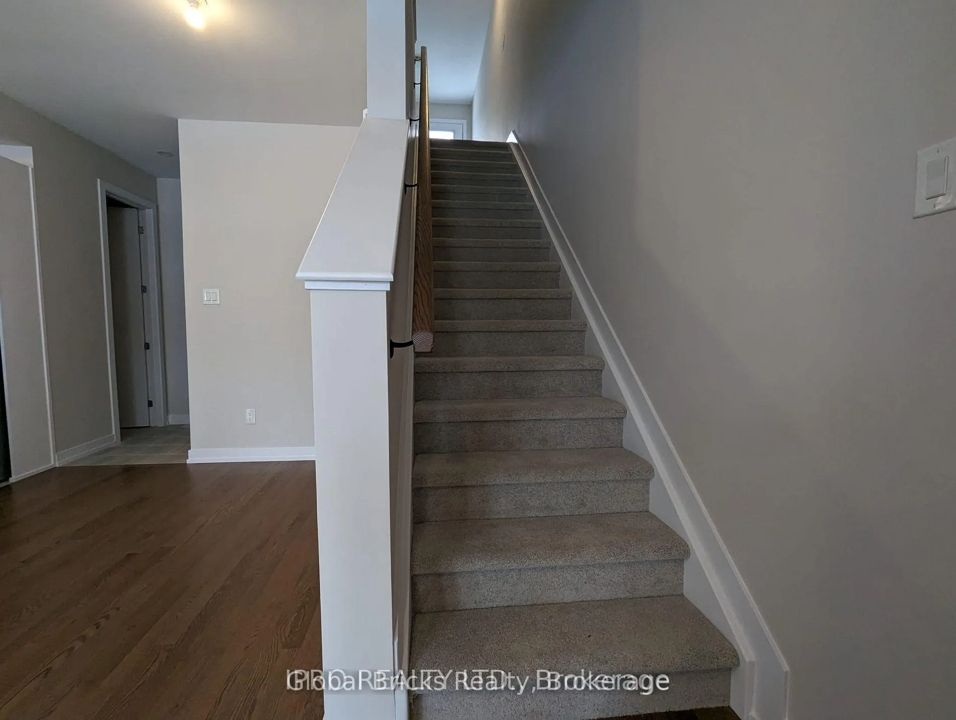 Photo 9 of 534 Oldenburg Avenue, Ottawa, Btwn Franktown Rd. & Fallowfield Rd. — HOMEH
