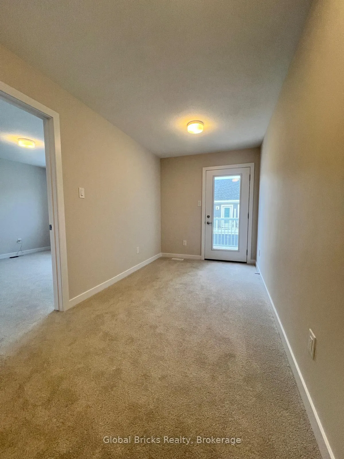 Photo 10 of 534 Oldenburg Avenue, Ottawa, Btwn Franktown Rd. & Fallowfield Rd. — HOMEH