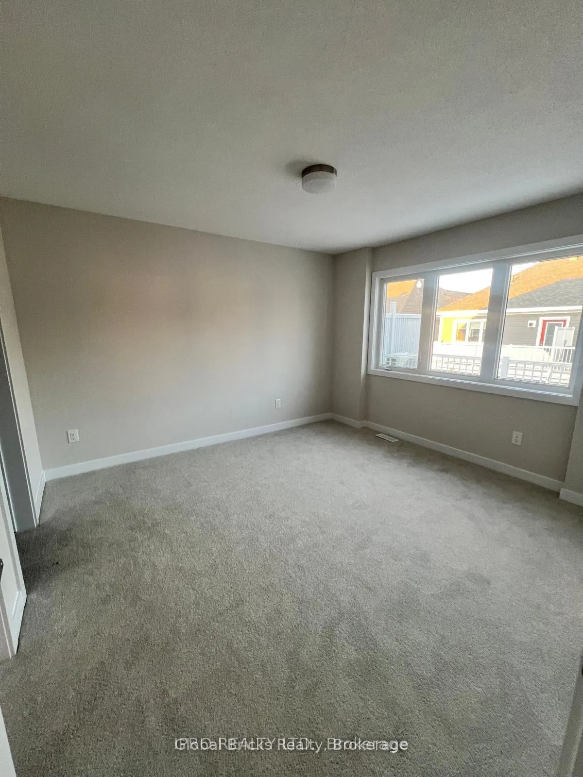 Photo 12 of 534 Oldenburg Avenue, Ottawa, Btwn Franktown Rd. & Fallowfield Rd. — HOMEH