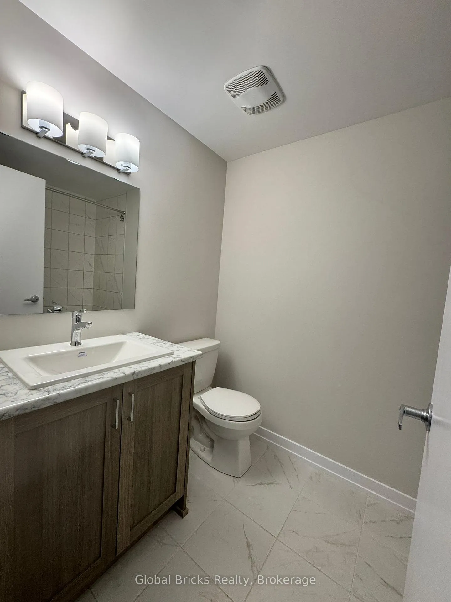 Photo 19 of 534 Oldenburg Avenue, Ottawa, Btwn Franktown Rd. & Fallowfield Rd. — HOMEH