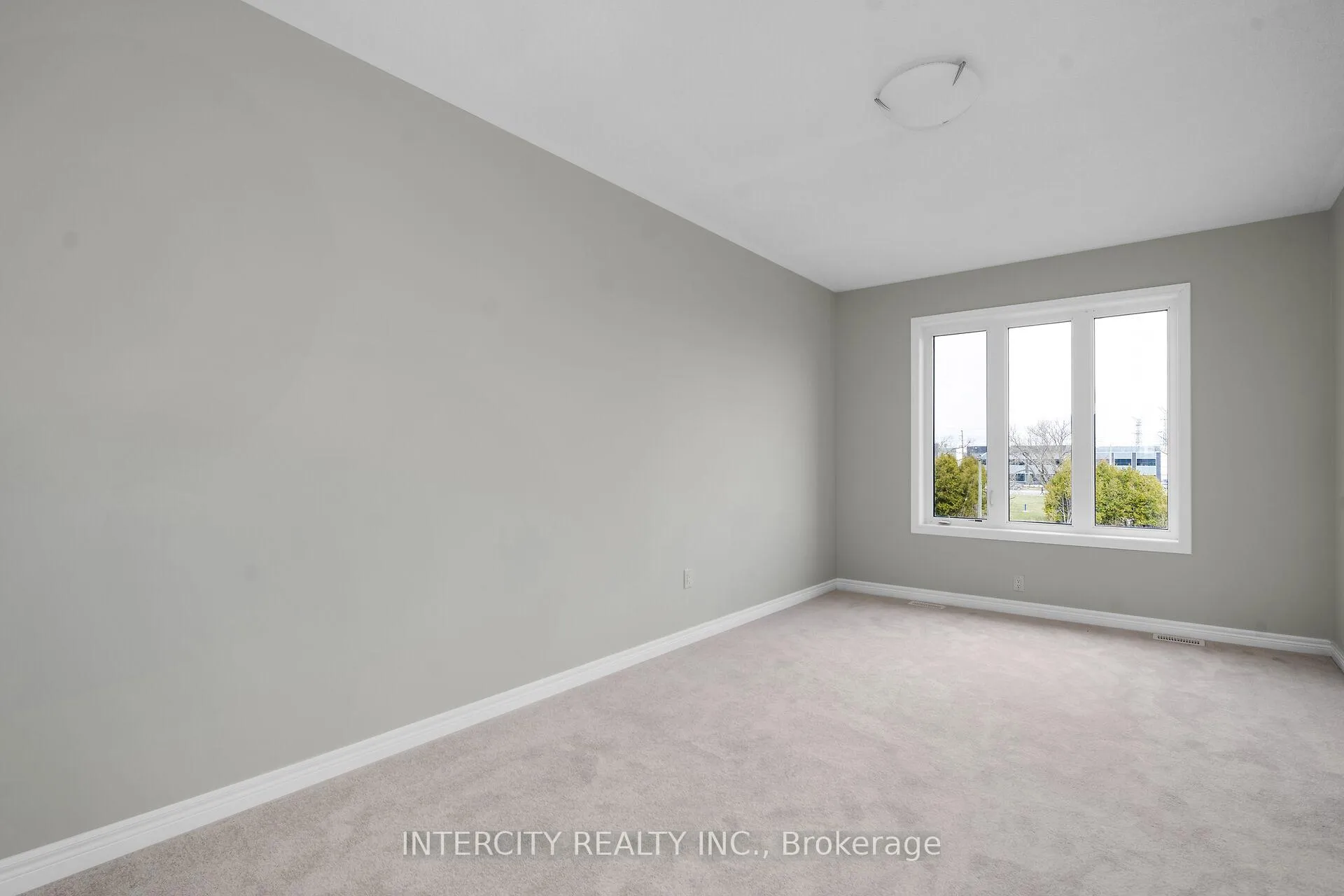 Photo 15 of 51 Johann Drive, Markham, Middlefield — HOMEH