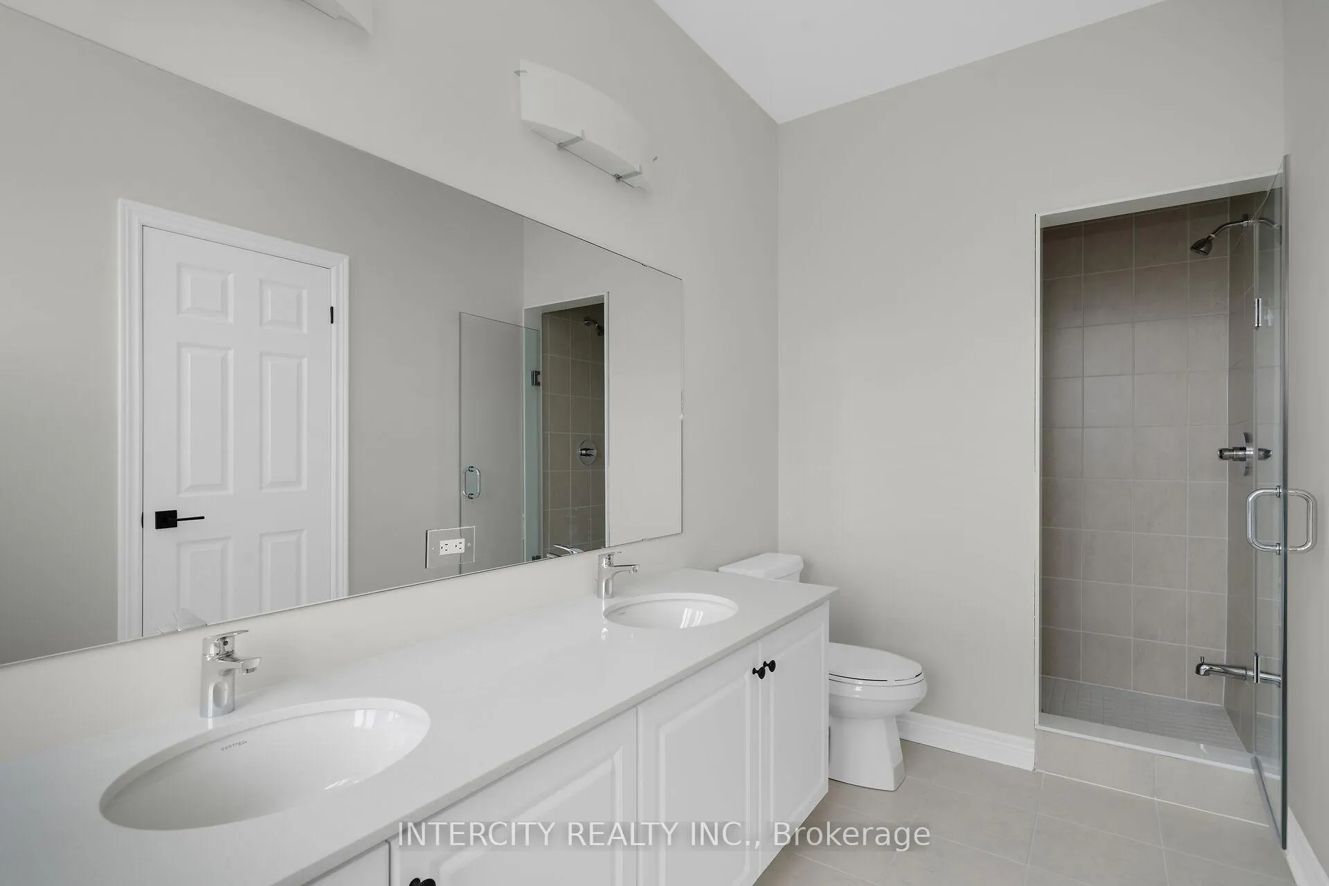Photo 17 of 51 Johann Drive, Markham, Middlefield — HOMEH