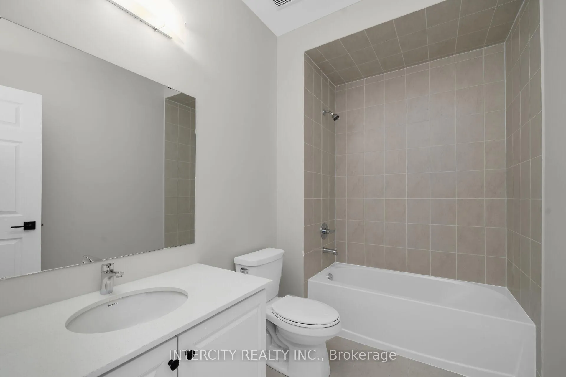 Photo 23 of 51 Johann Drive, Markham, Middlefield — HOMEH