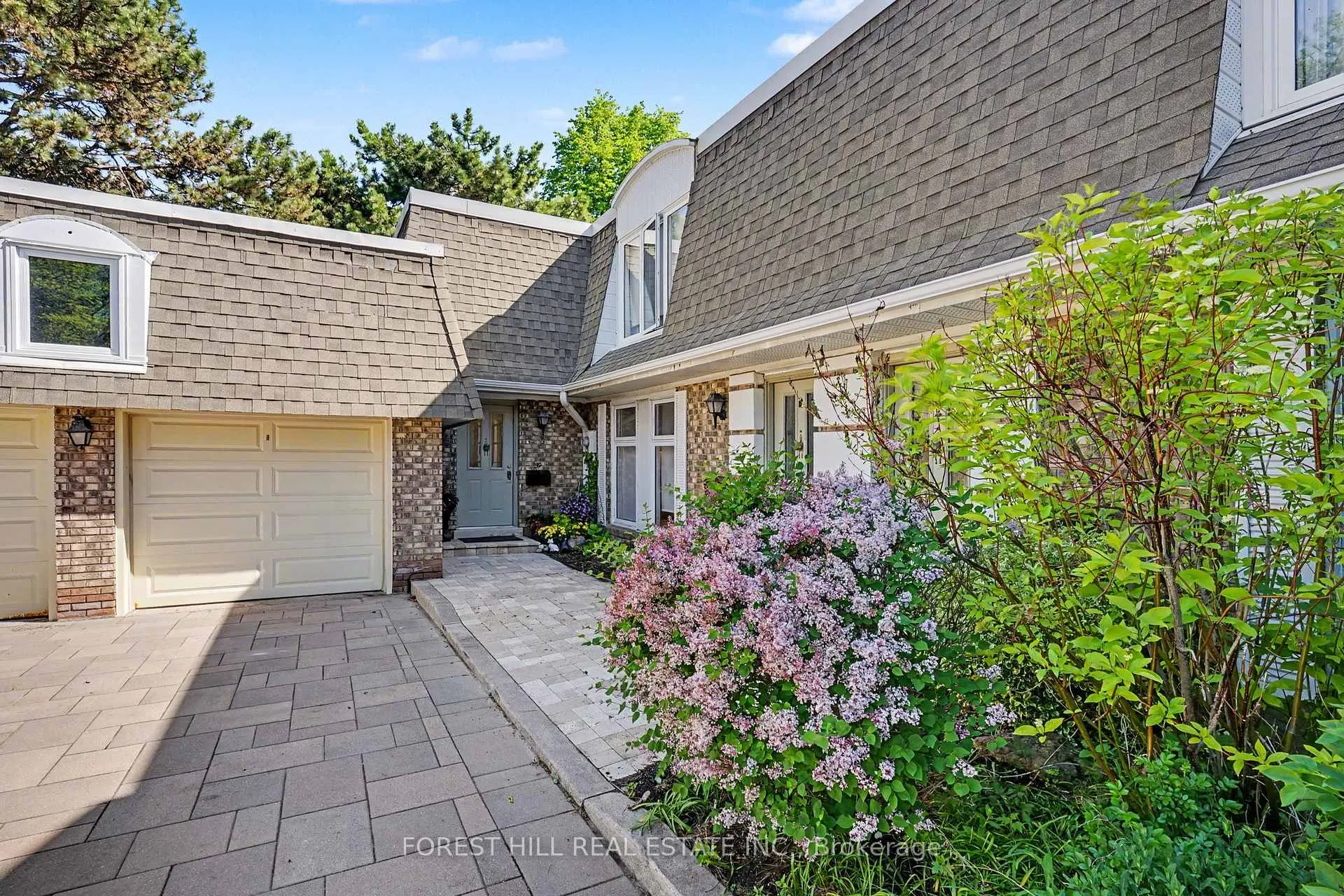 Photo 2 of 39 James Foxway, North York, Bayview Village — HOMEH