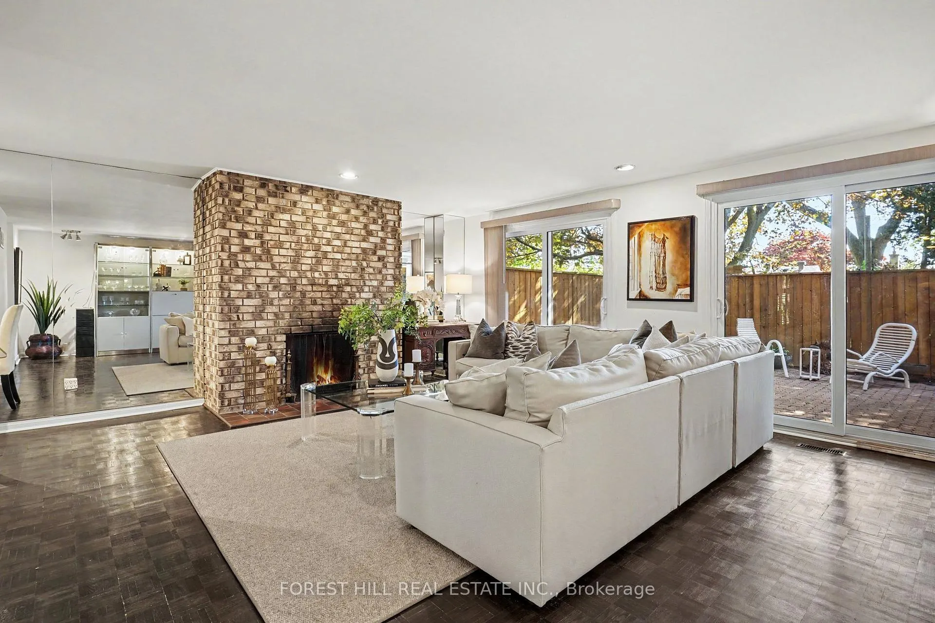 Photo 7 of 39 James Foxway, North York, Bayview Village — HOMEH